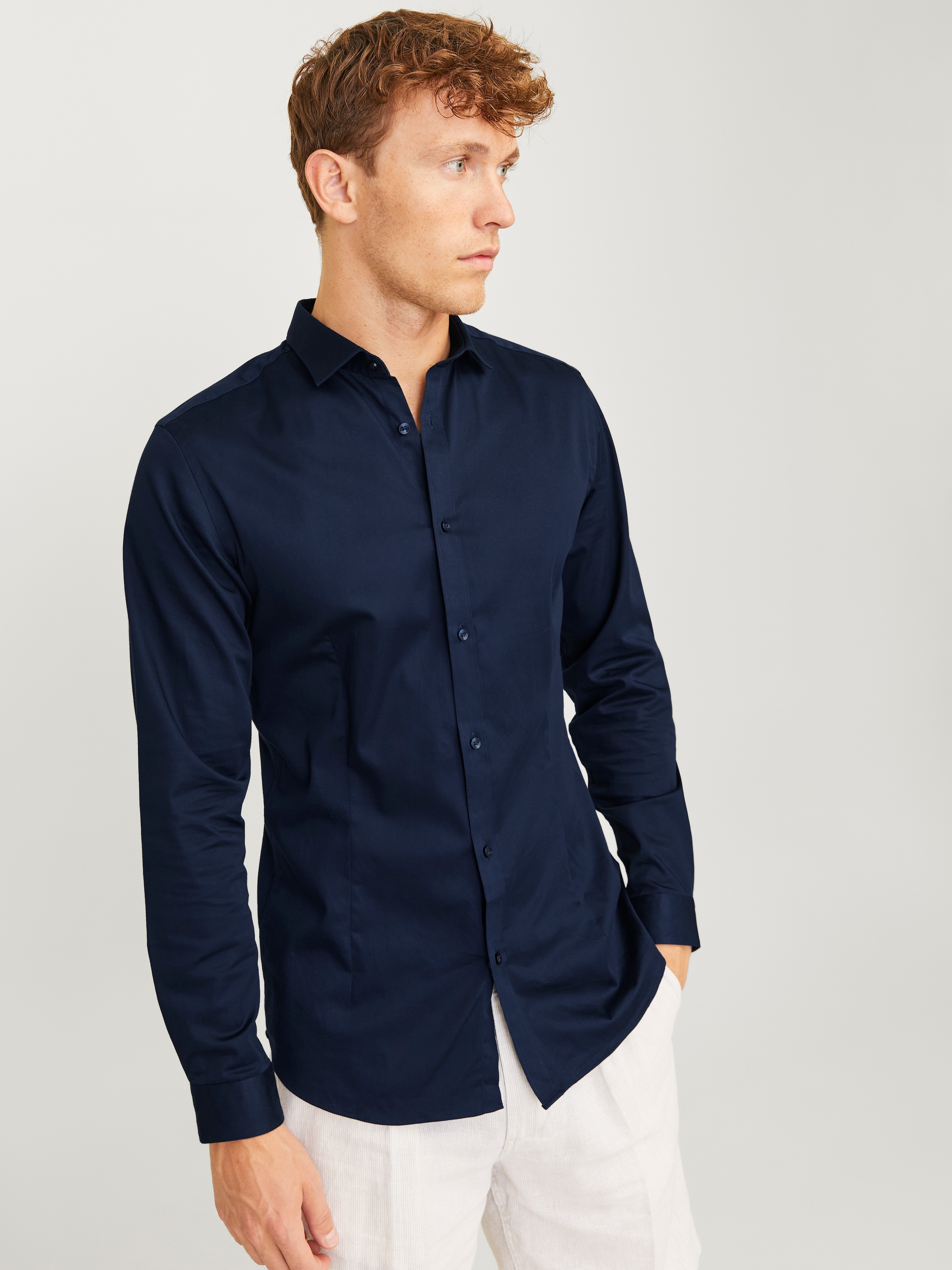 Jack & Jones Businesshemd »JJPRPARMA in Skinny Fit, Stretchanteil und verstellbaren Manschetten«, sehr schmal, Web, Baumwollmischung