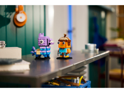 LEGO Supply Llama en Fishstick figuren (40881)