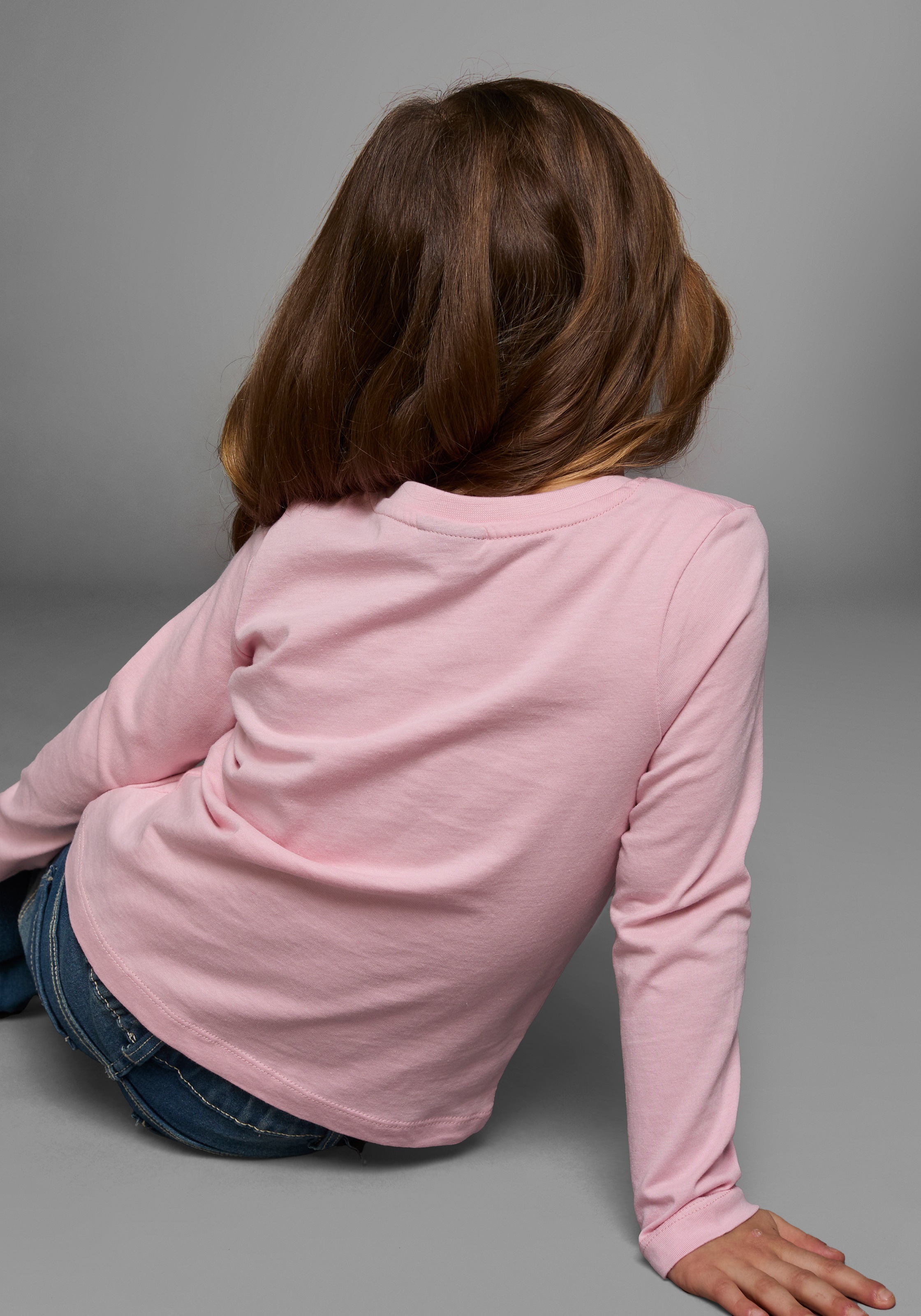 KIDSWORLD Langarmshirt »Regenbogen Pailletten-Applikation« Langarm,  Basic-Passform,  mit schimmernden Pailletten-Applikationen