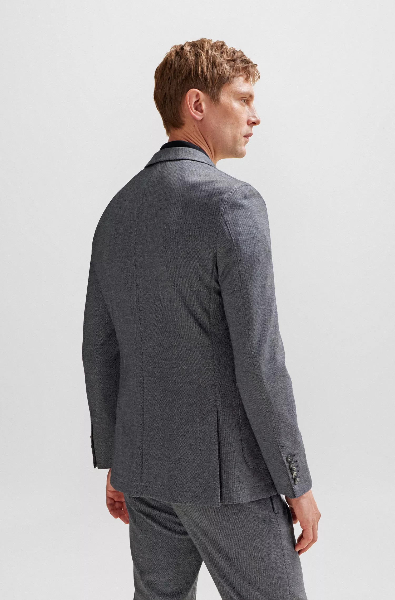 Jaqueta BOSS cor camelo, corte slim, em algodão, cashmere e seda.