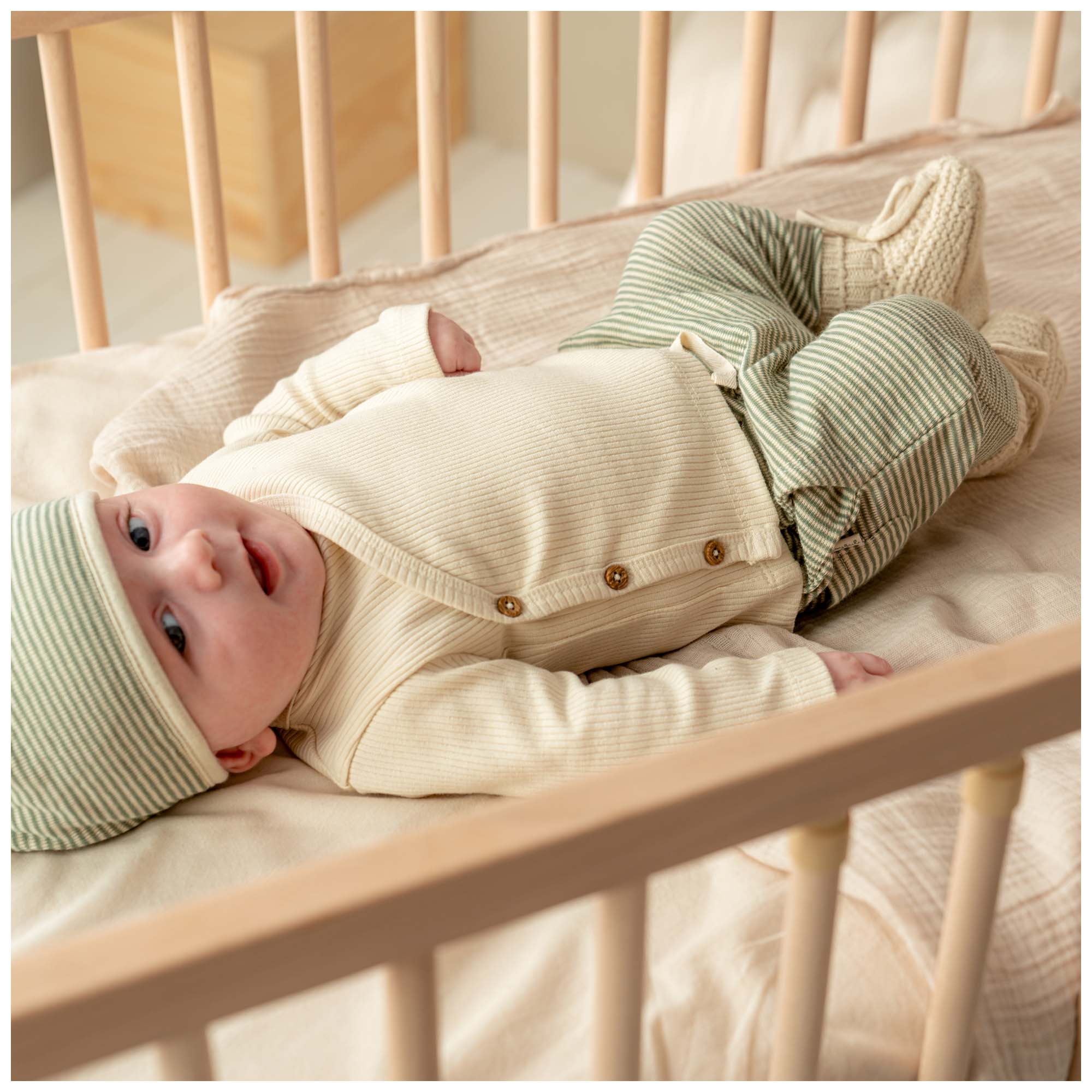Prénatal newborn broek dubbeldoek  strepen groen