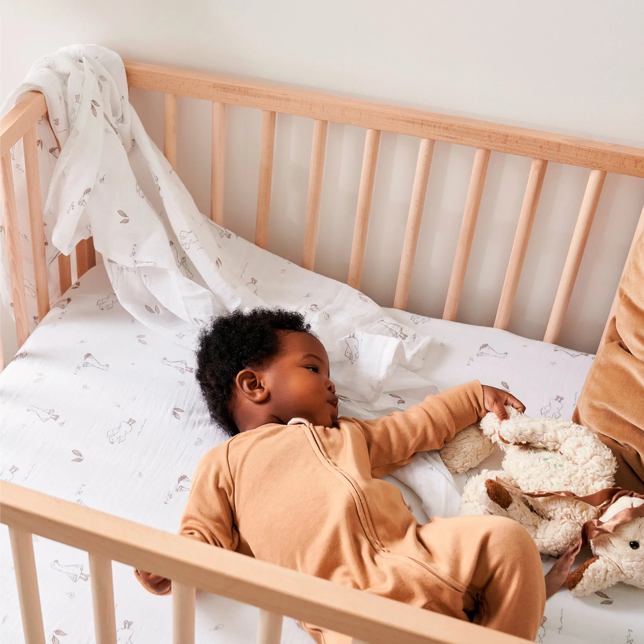 Perlimpinpin Drap Contour pour Lit de Bébé - Mousseline Oies