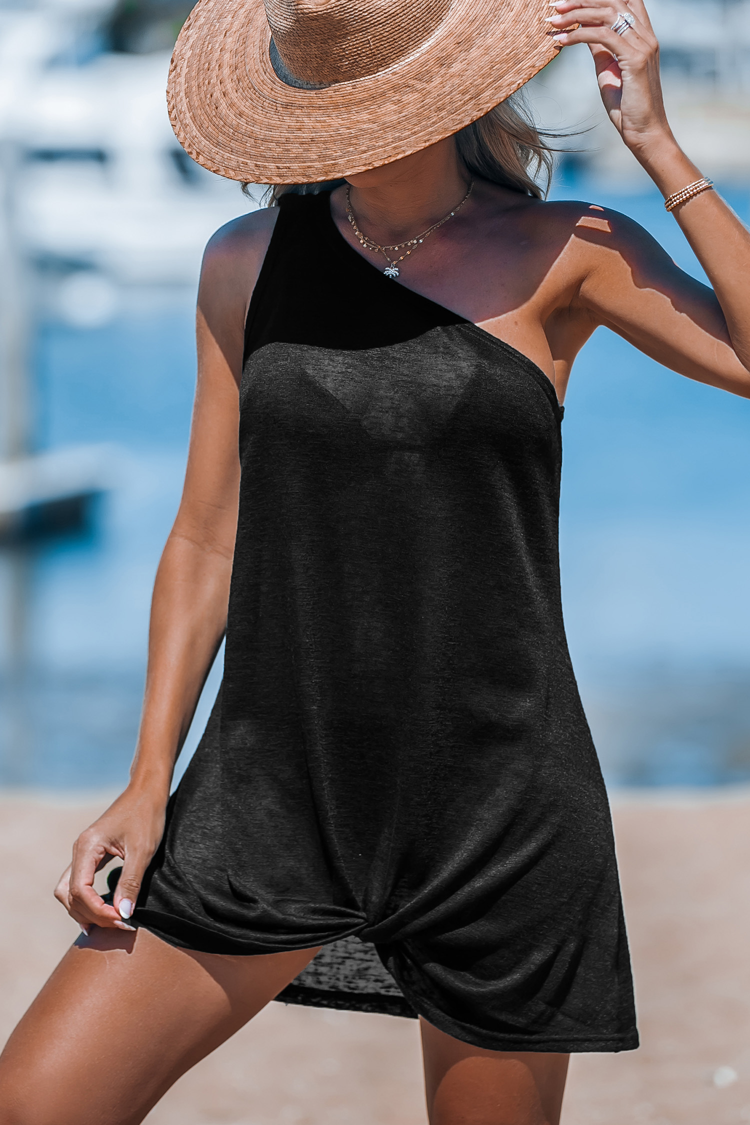 Robe cover up mini à ourlet torsadé et une épaule noire