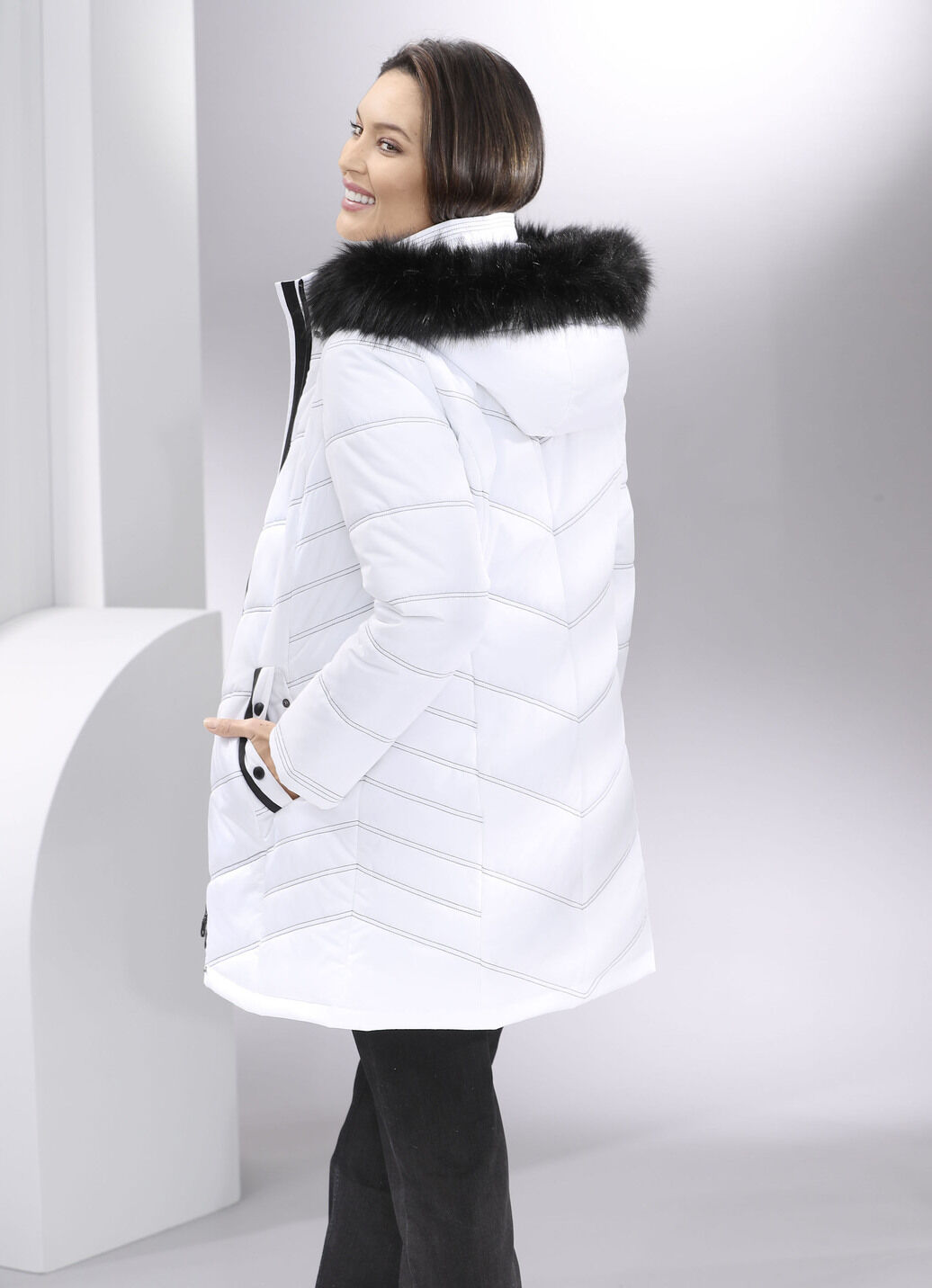 Longjacke mit abnehmbarer Kapuze