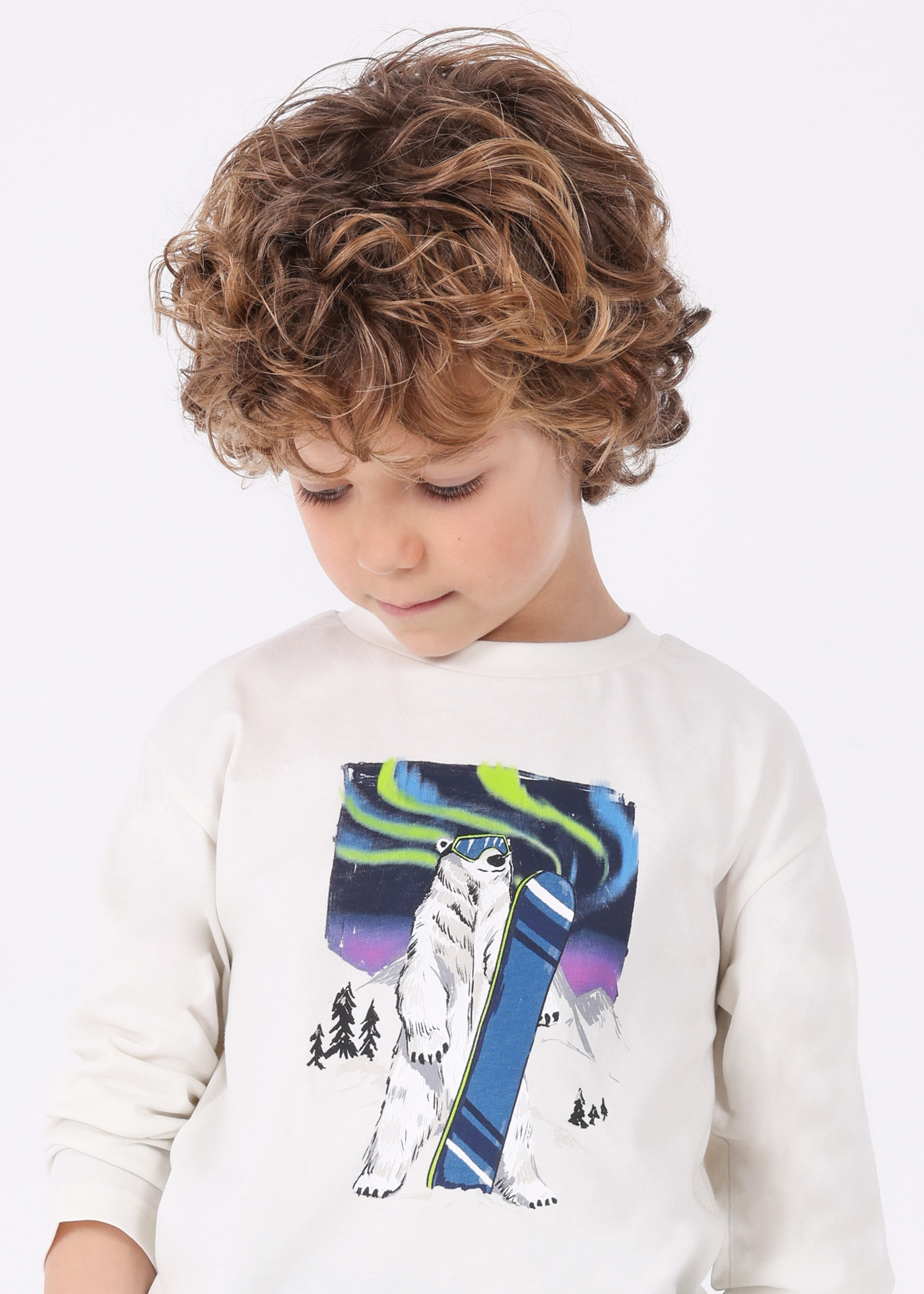 Camiseta infantil Better Cotton com ombros caídos