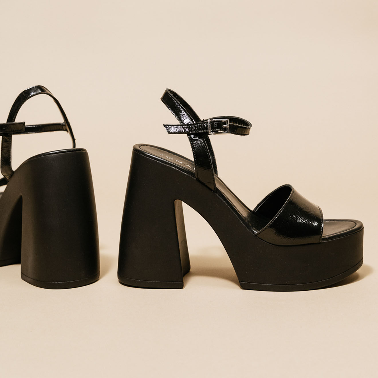 Jonak Sandales en Cuir verni Philippine noires - Talon 12.5 cm