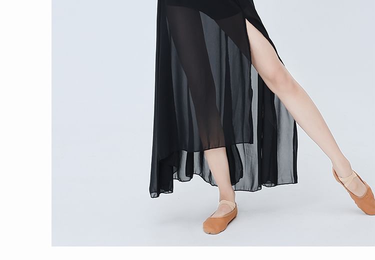 Lydiah - Set: Cold-Shoulder Dance Crop Top + High Waist Inset Shorts Slit Rok