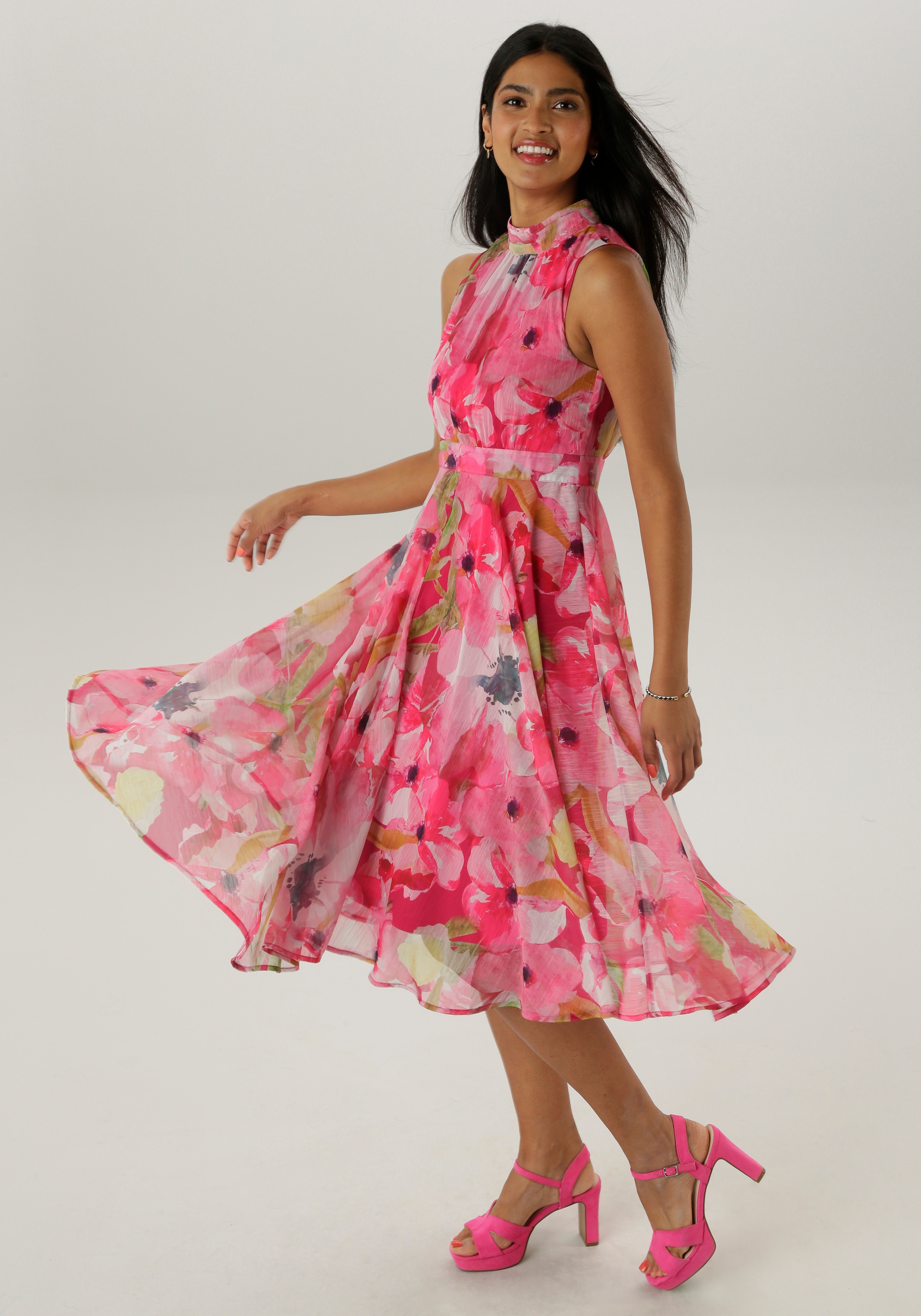 Aniston SELECTED Chiffonkleid mit traumhafter, floraler Musterung