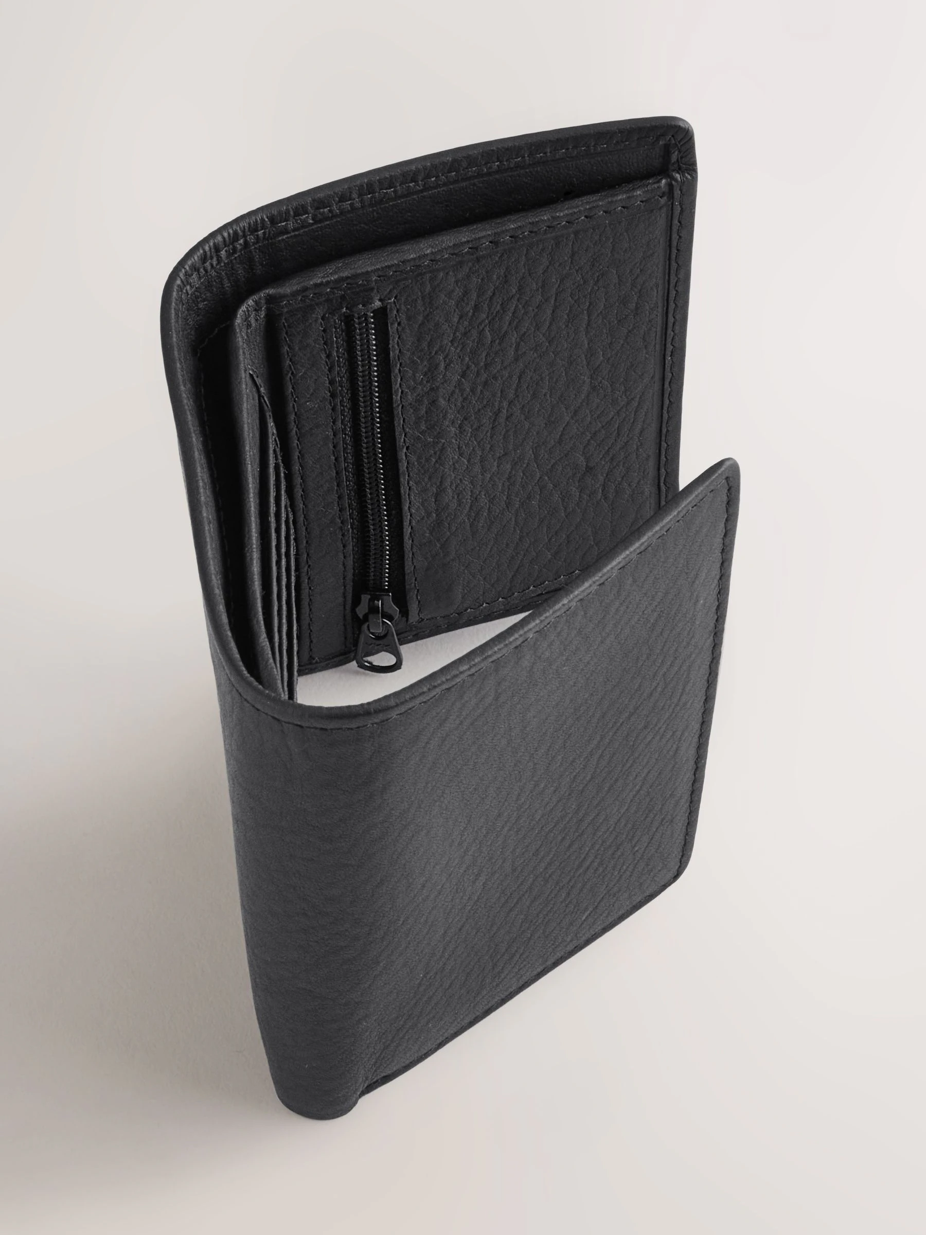 Zwart - Leather Grainy Trifold Wallet