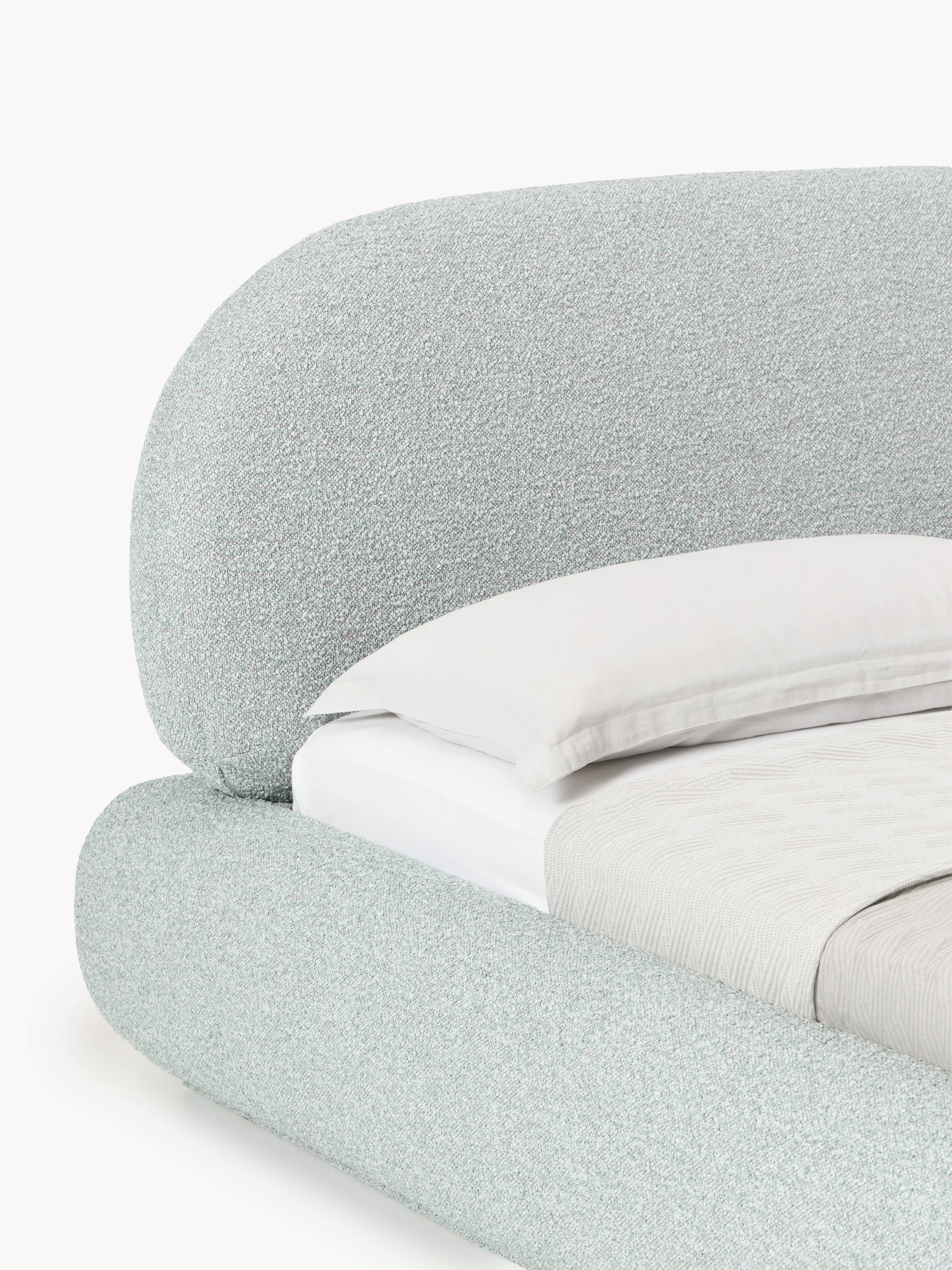 Bouclé gestoffeerd bed Alba met opbergruimte