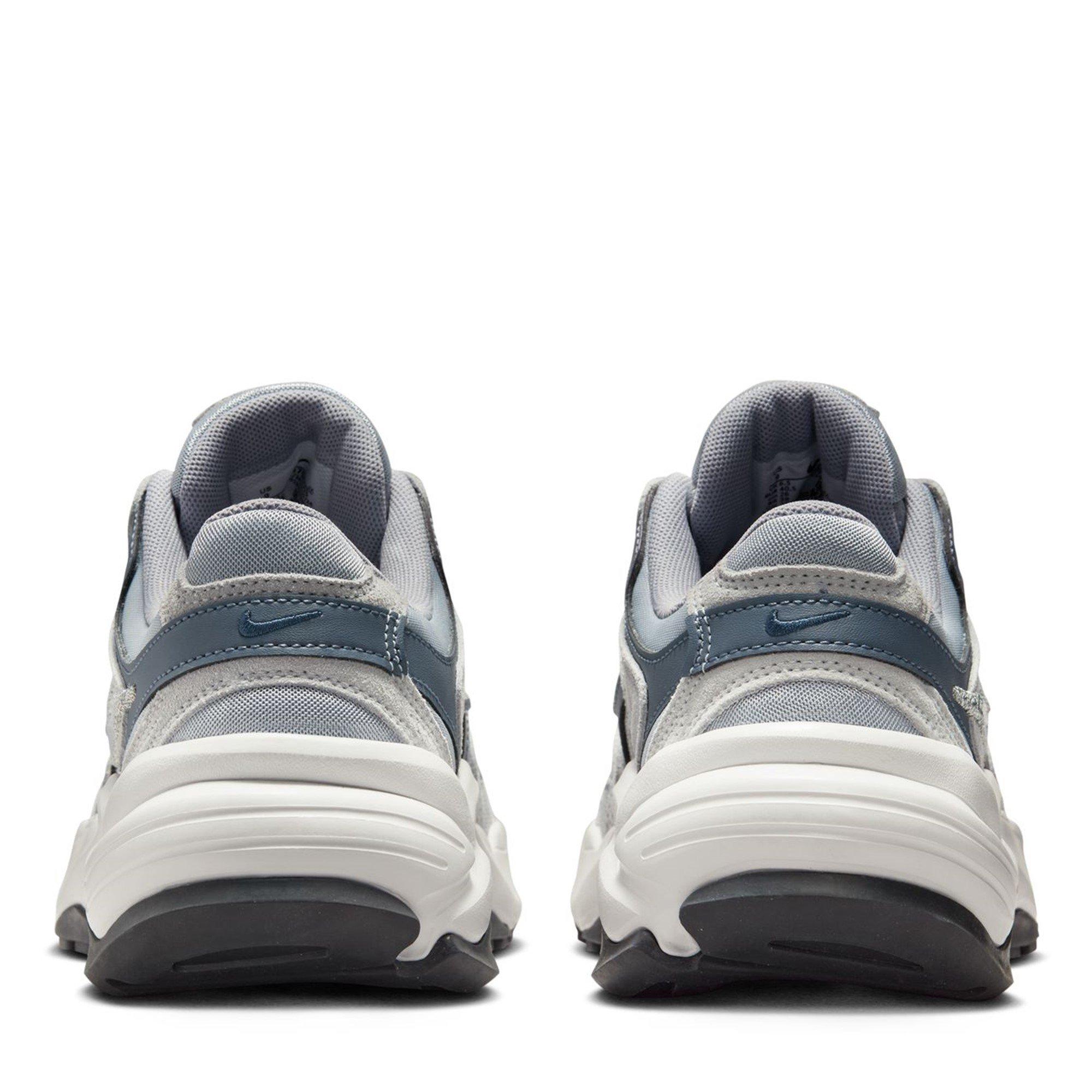 Nike AL8