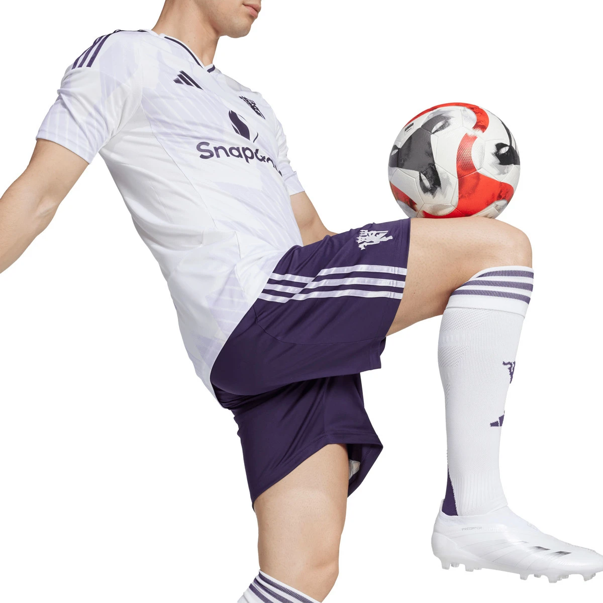 Calções adidas Manchester United Segundo Equipamento 2025-2026
