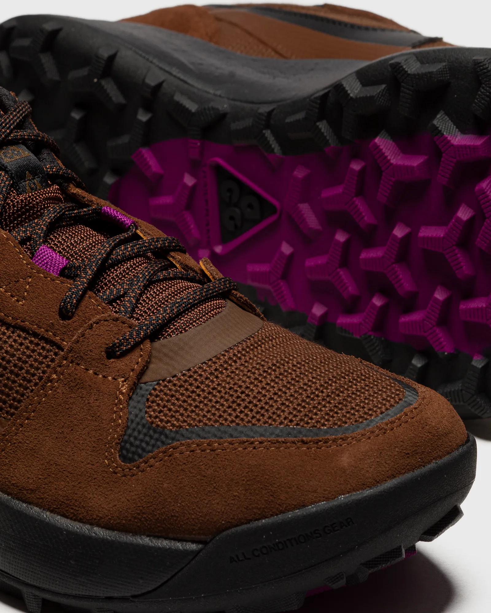 Nike ACG Lowcate