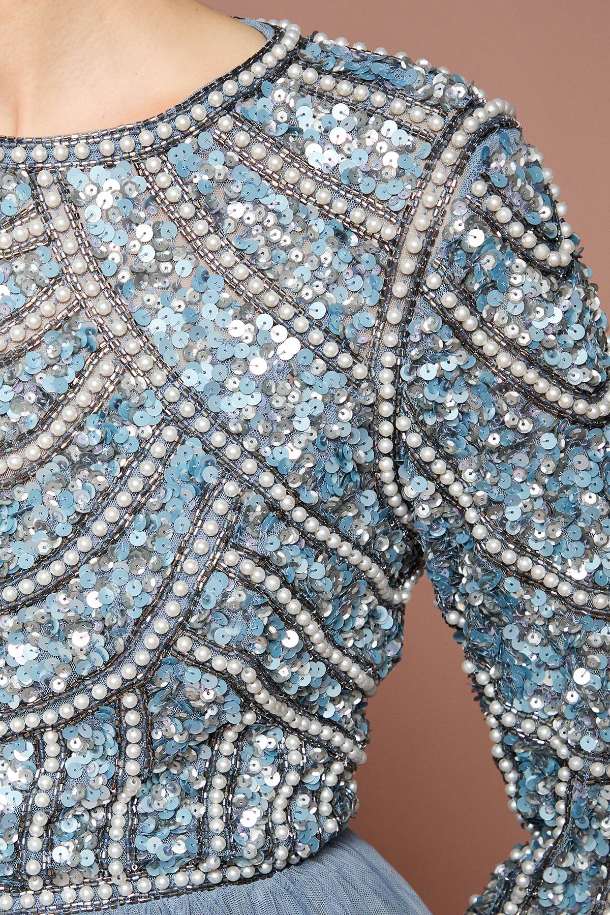Coast Robe de Demoiselle d'Honneur Maxi Coast Honoured à Manches Longues avec Corsage à Paillettes et Jupe en Tulle