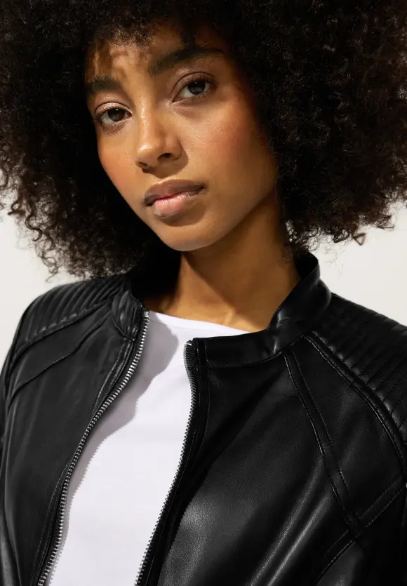 Jacke in Lederoptik - Black