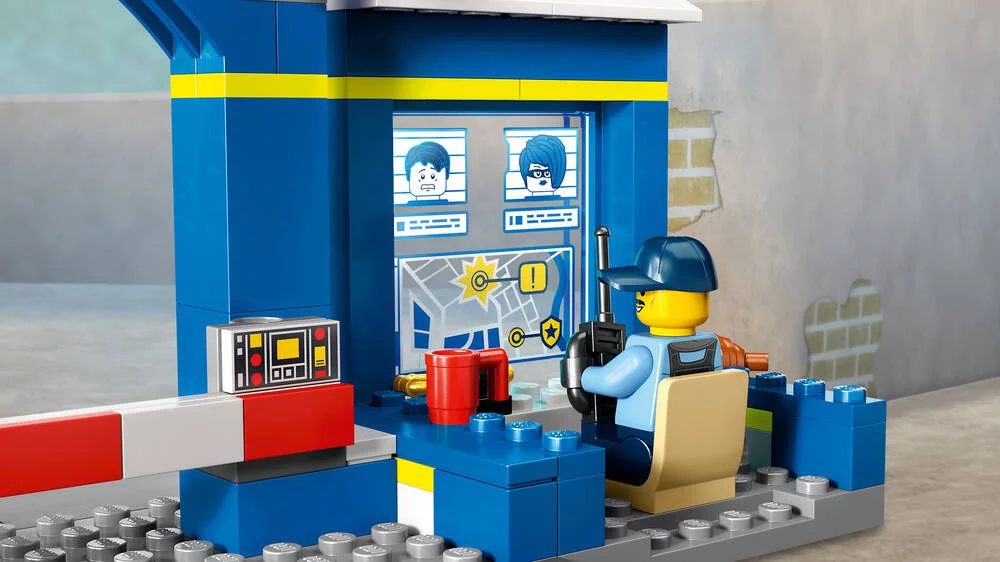 LEGO®CITY 60370 - LA COURSE-POURSUITE AU POSTE DE POLICE