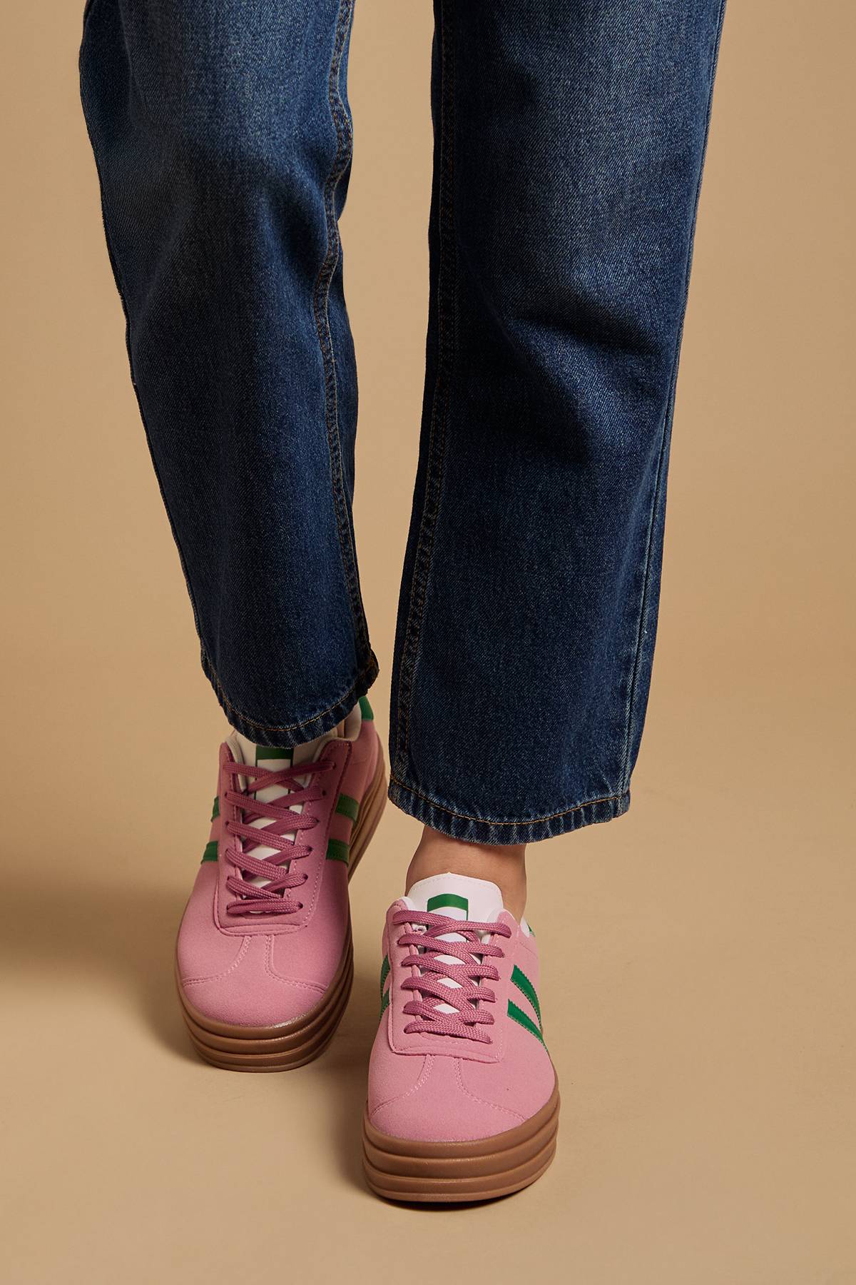Oasis Baskets Plateforme à Lacets Issie en Synthétique