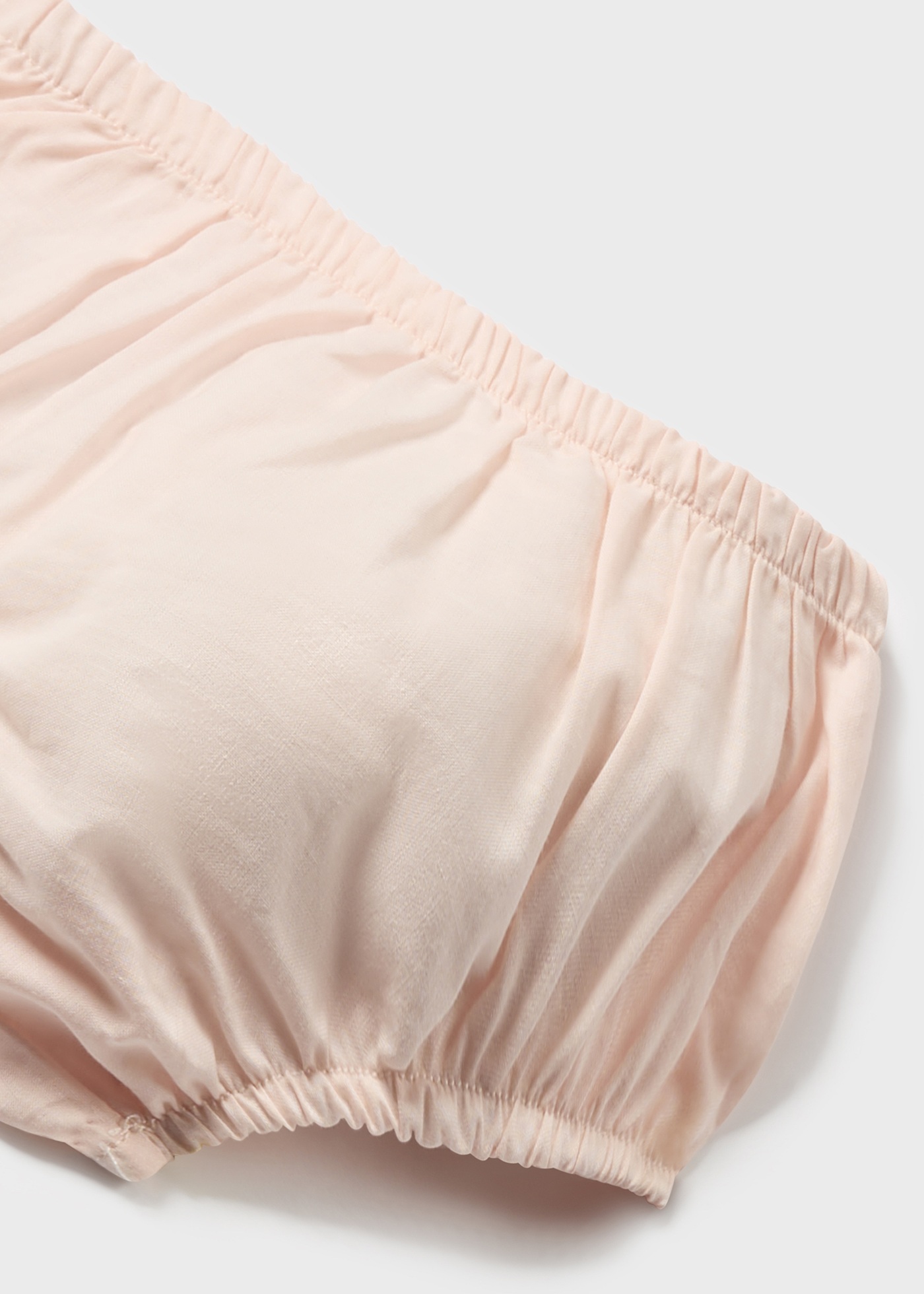 Conjunto Nata com vestido e capa de fralda para recém-nascido