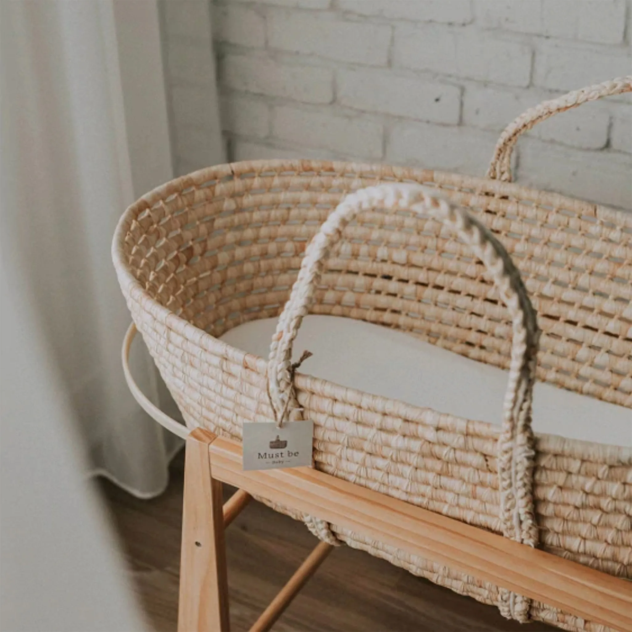 Must Be Baby Panier en Rotin + Matelas - Moïse