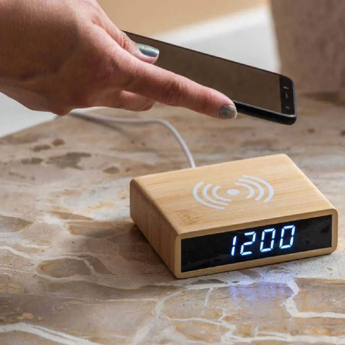 Karlsson Réveil LED Chargeur Fat
