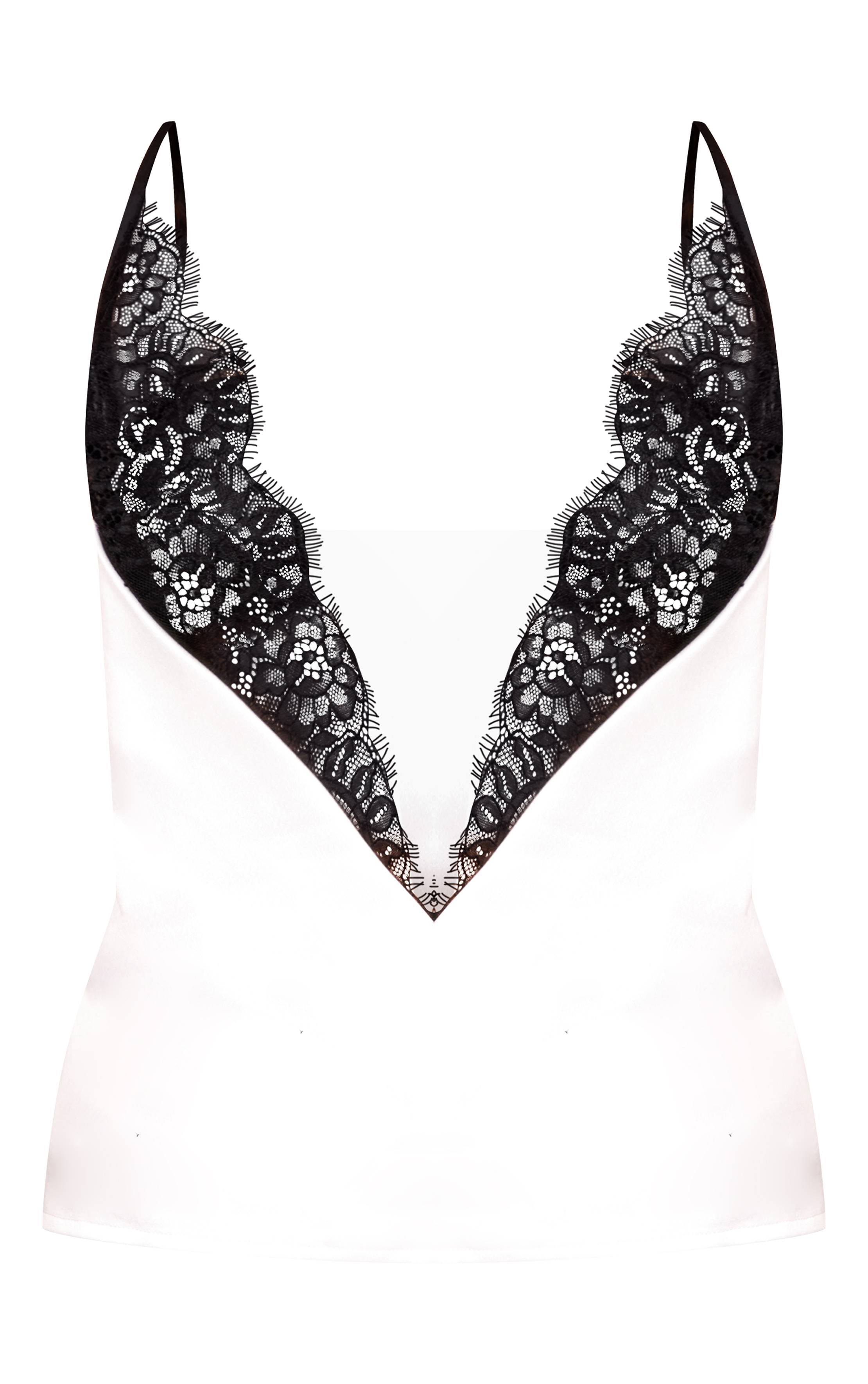 Top Petite À Découpes En Dentelle Avec Détail Soutien-gorge