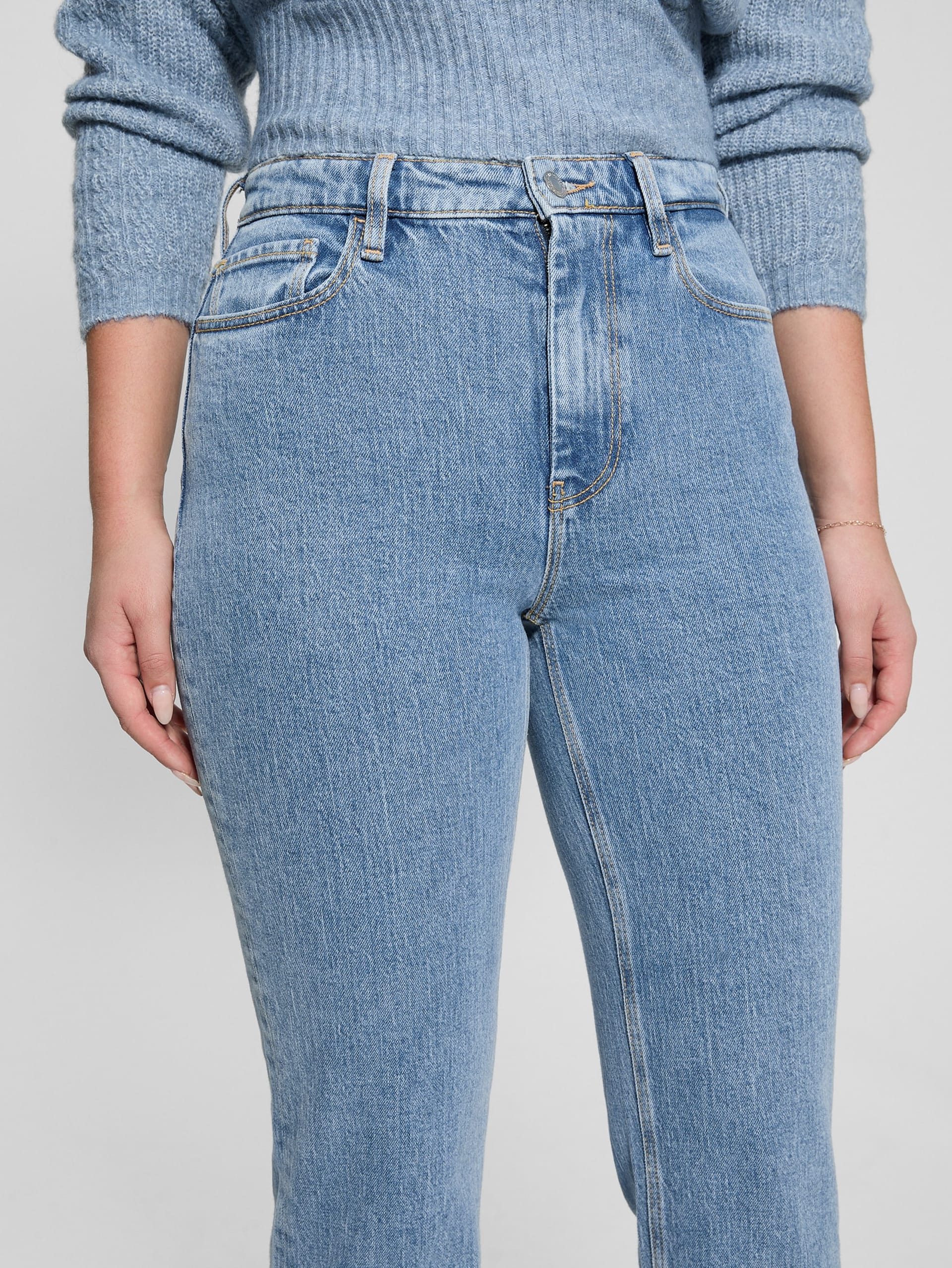 Calça jeans reta ecológica dos anos 80