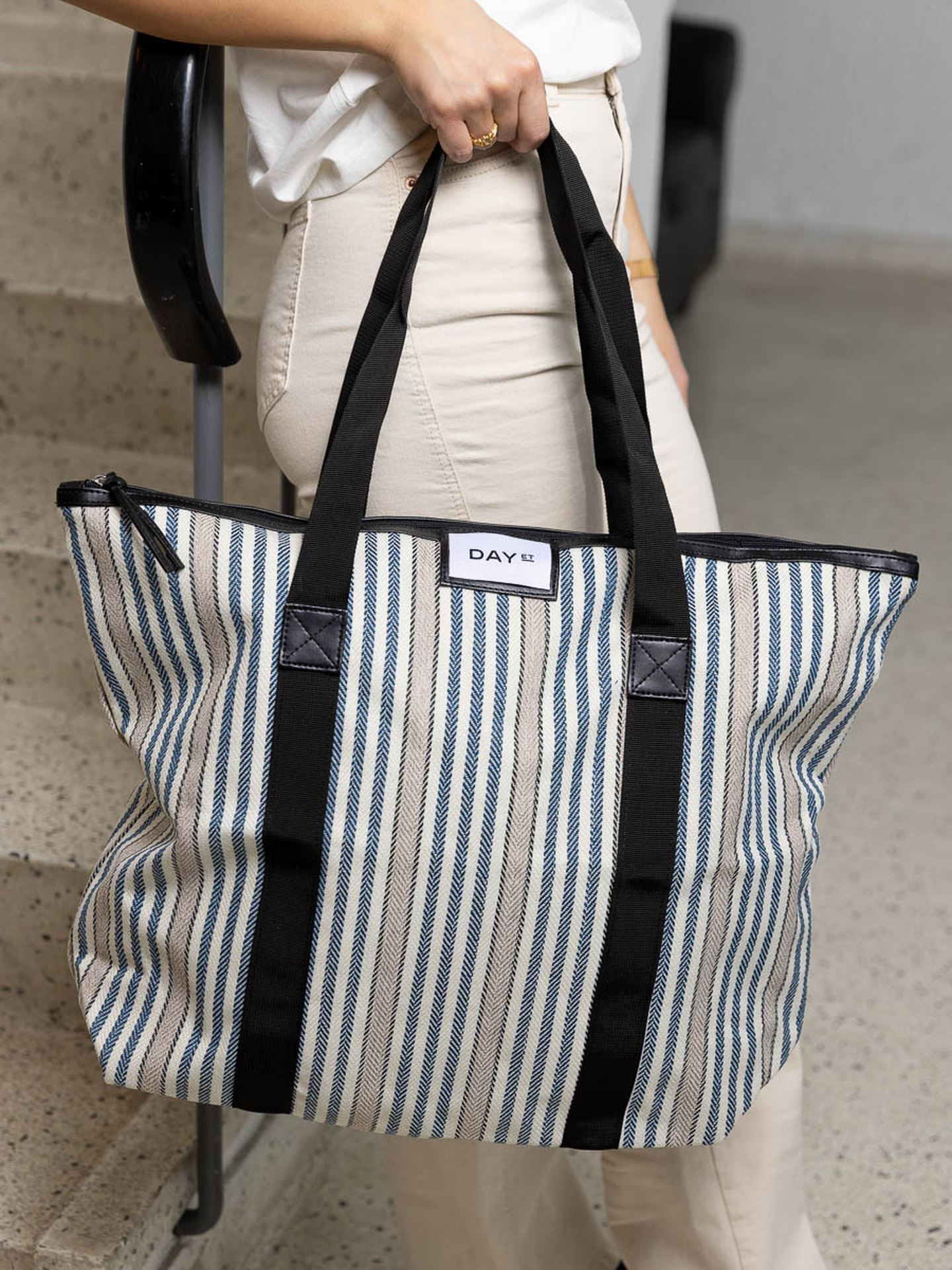 Gweneth J Chill Bag