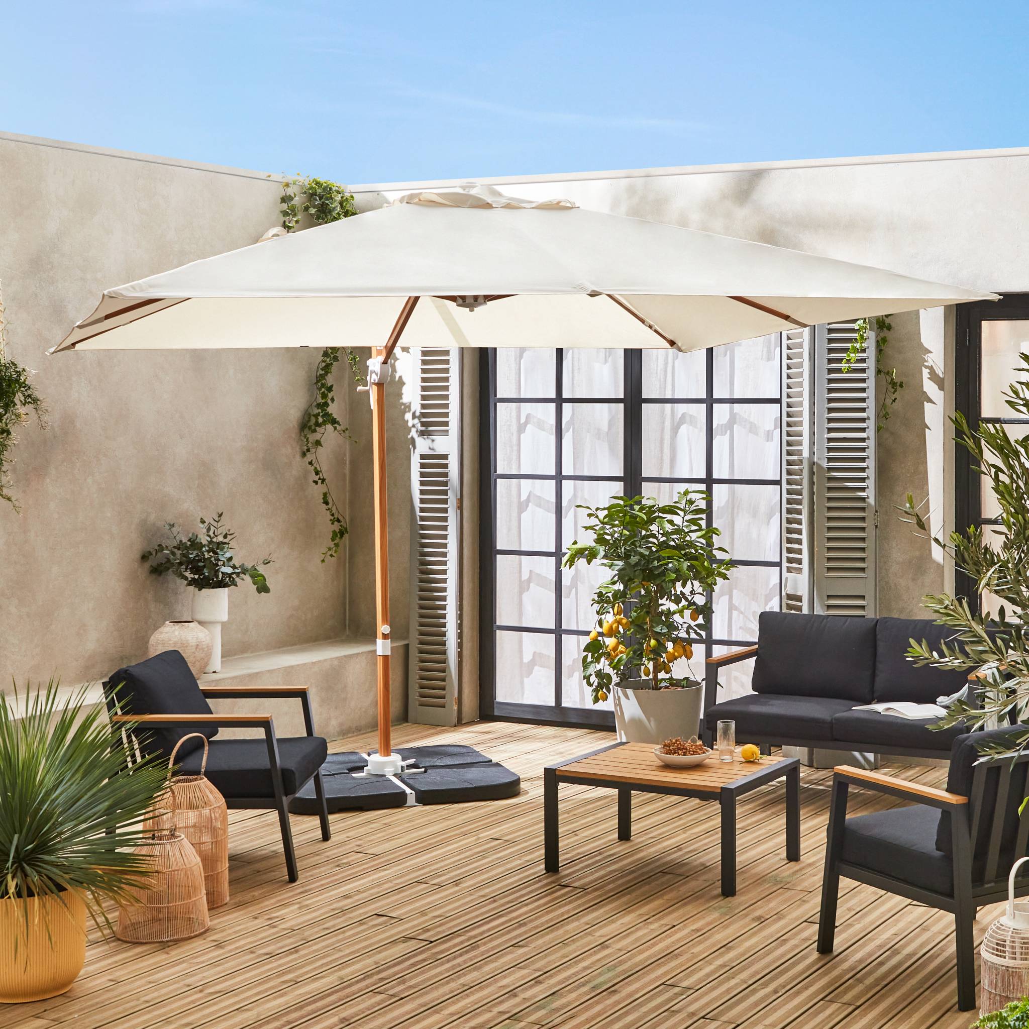 sweeek - Vierkante offset parasol 3x3m, paal met houteffect