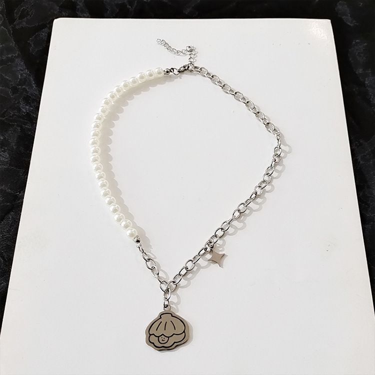 Malikasa - Cartoon Tag Hanger Asymmetrische Kralenketting