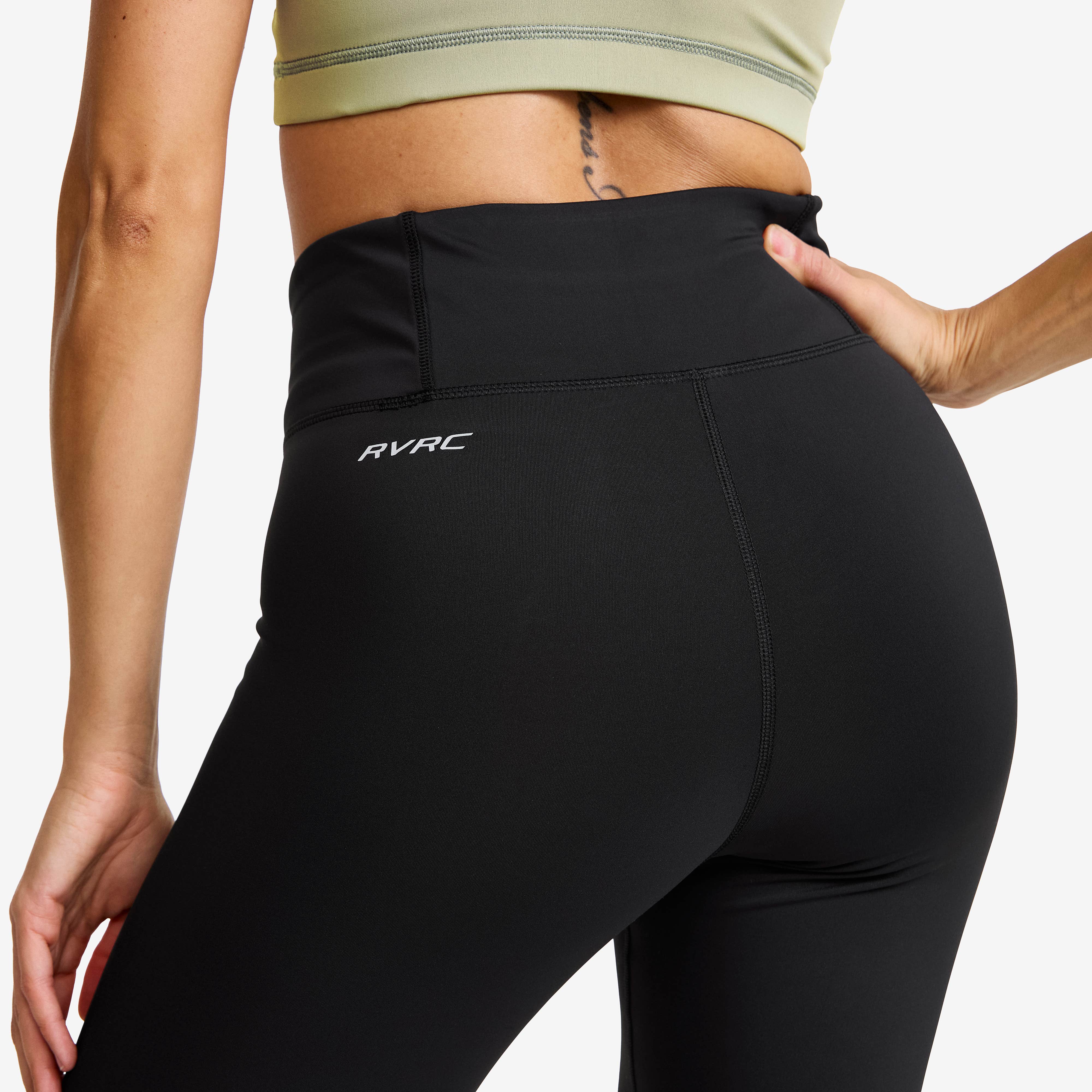 Flow High-waisted Biker Shorts Dame Black