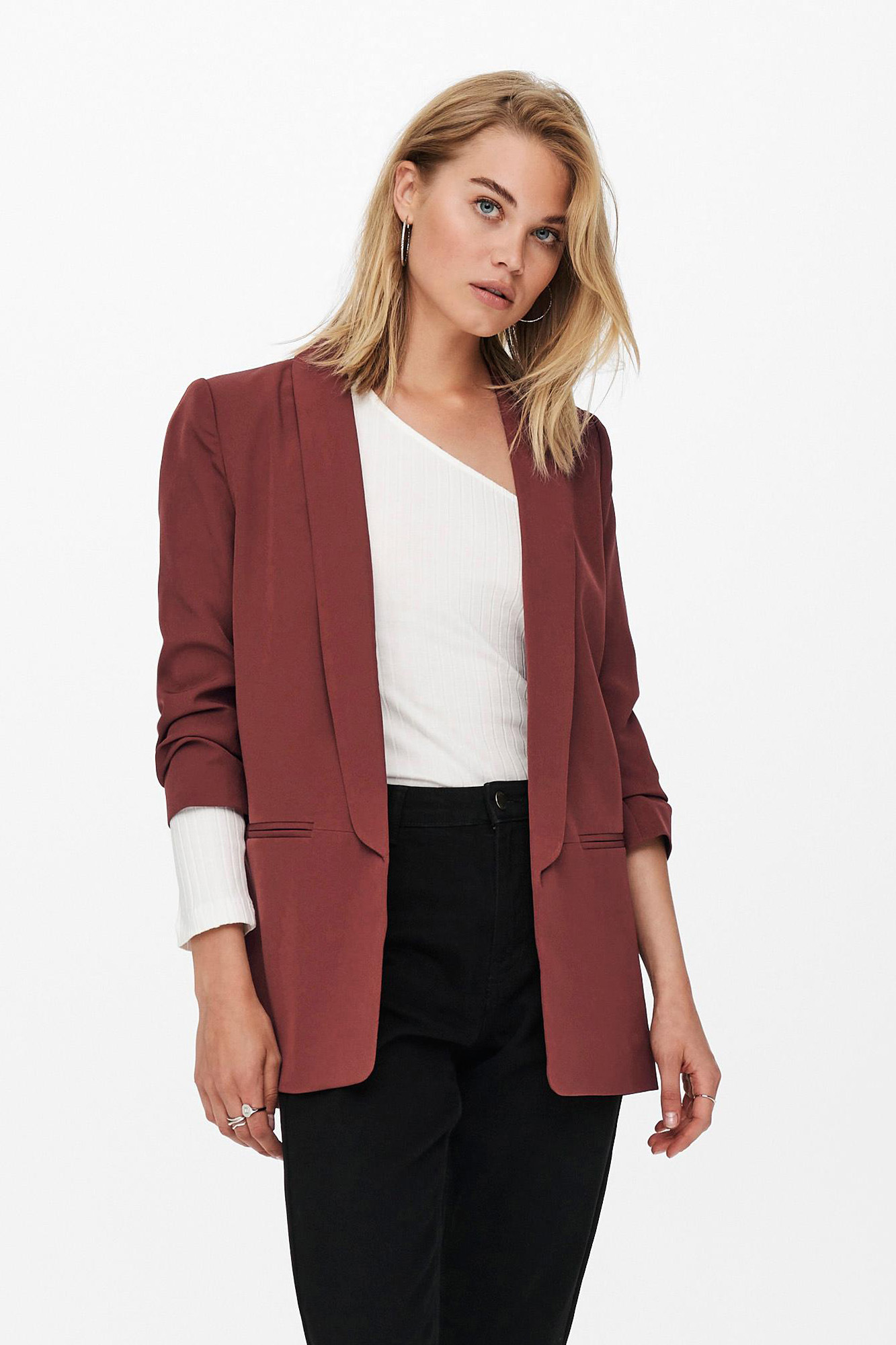 Blazer com mangas curtas e lapelas