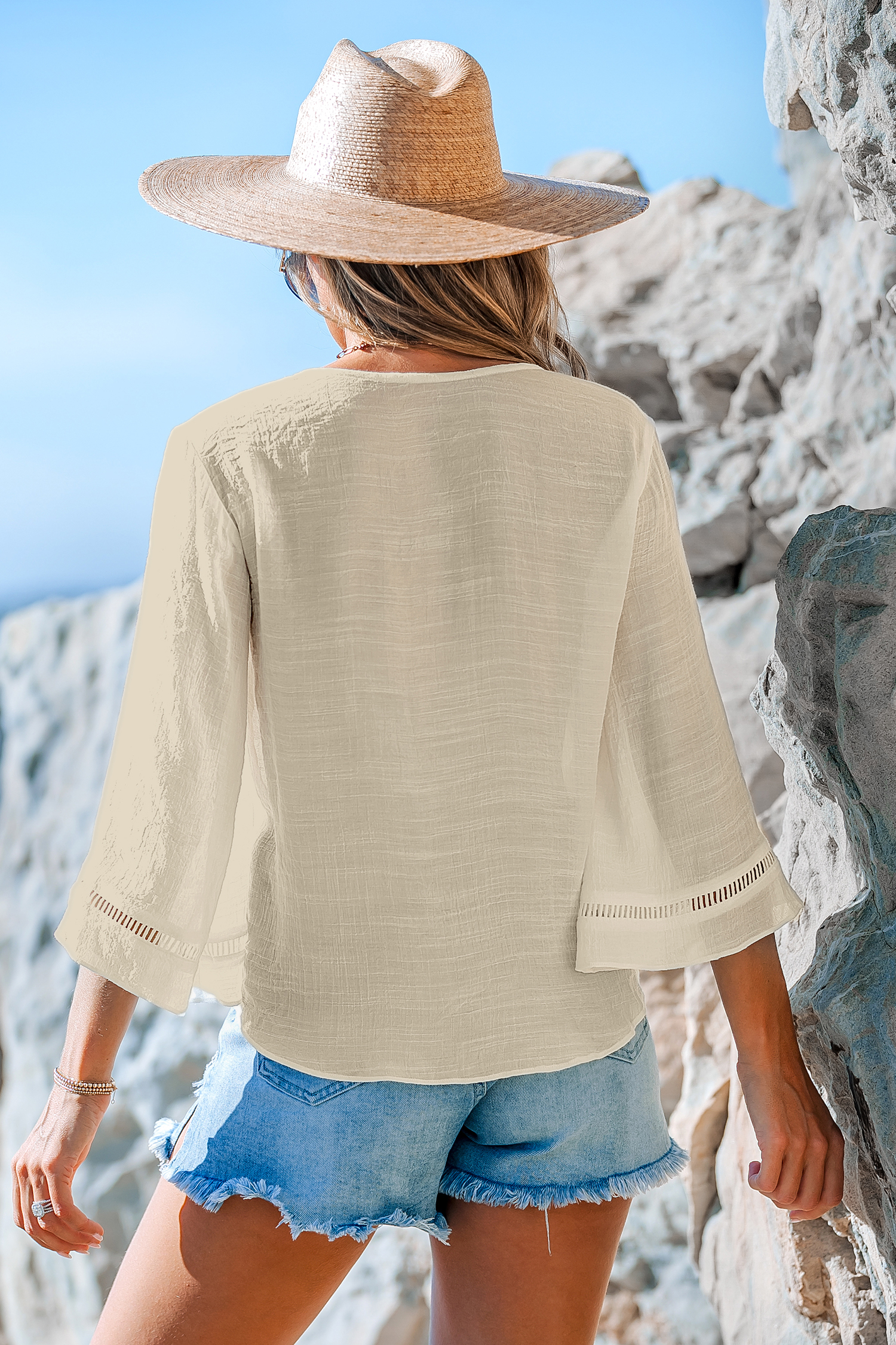 Haut cover up à manches évasées et taille à nouer beige