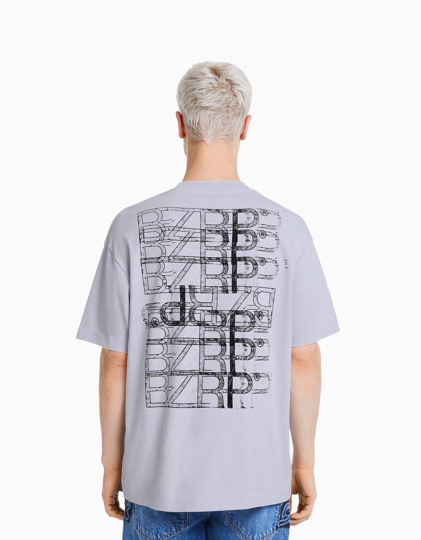 Camiseta boxy fit com estampa BERSHKA ft. BIZARRAP