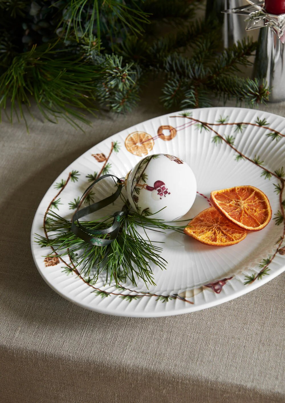 Kähler  Hammershøi Christmas Ovalt fad - L28,5 cm.