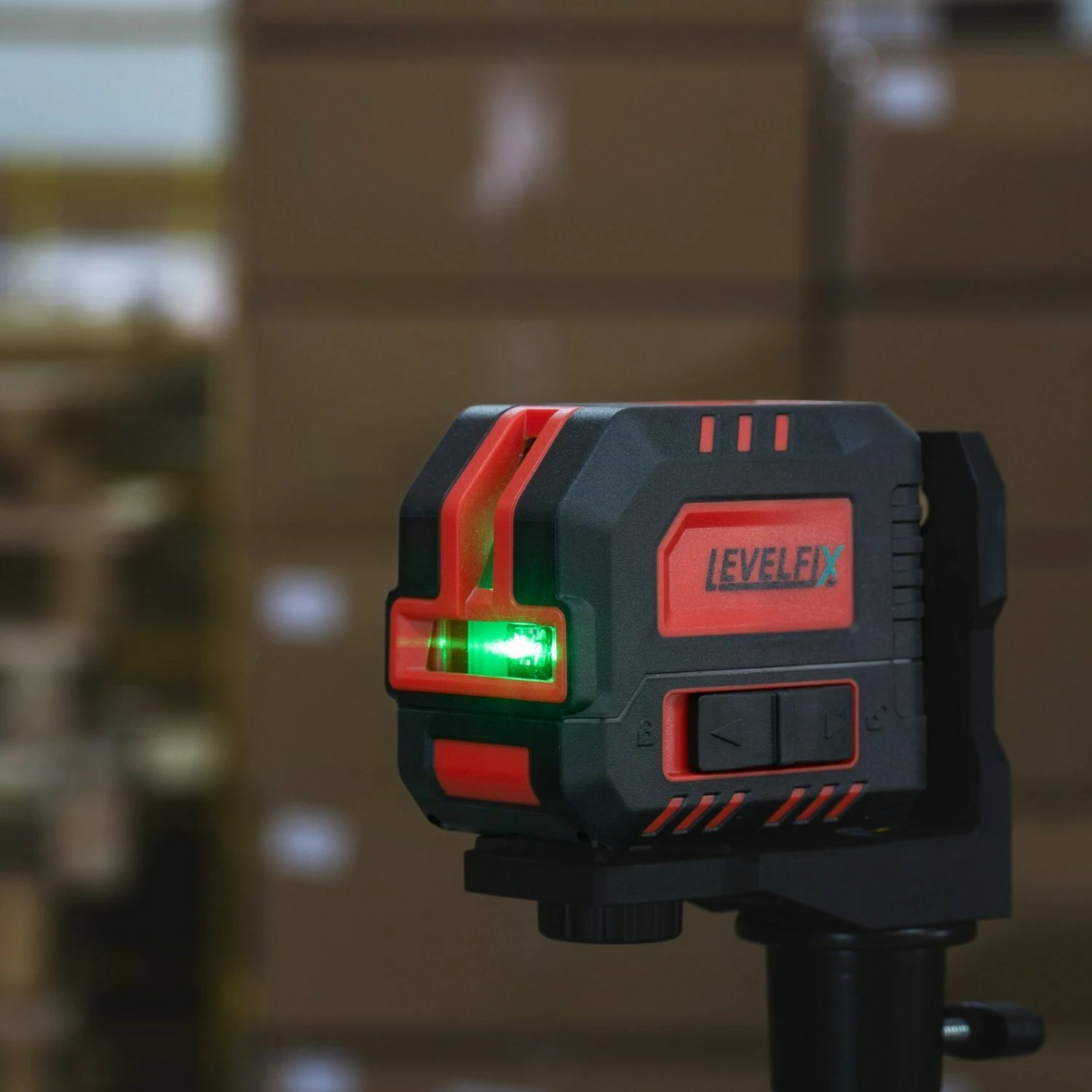 Levelfix CL120G Kruislijnlaser Set incl. statief in tas - groen - 40m - 2 lijnen - IP54