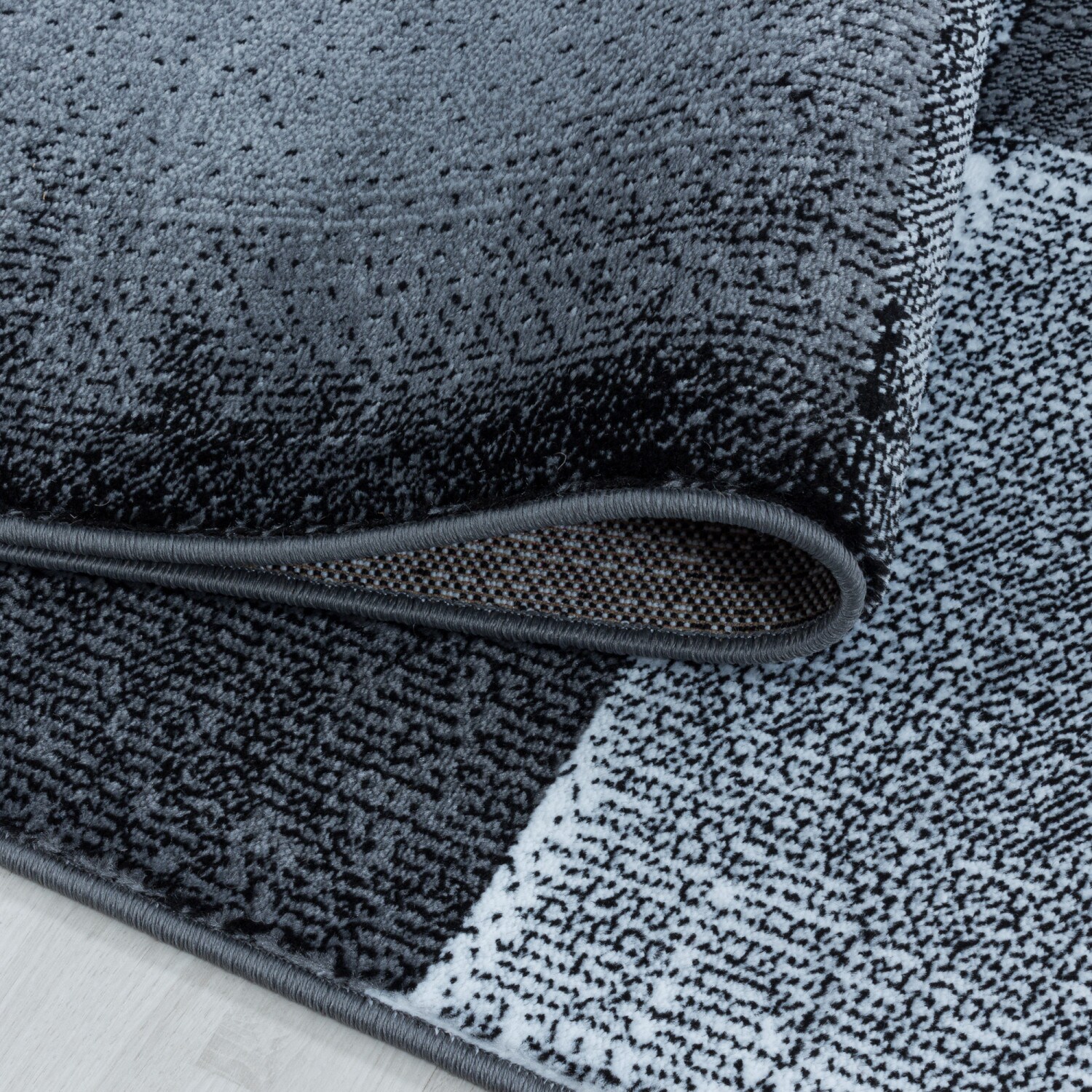Designer Kurzflor Teppich in Modernem Karo Design - Meliert und Pflegeleicht