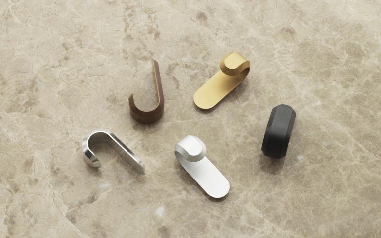 Normann Copenhagen Curve Hook haak ash