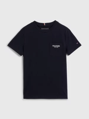 Camiseta Essencial com Bolso Aplicado