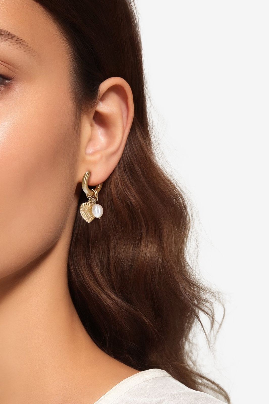 Gold plated oorbellen met hartjes en parels