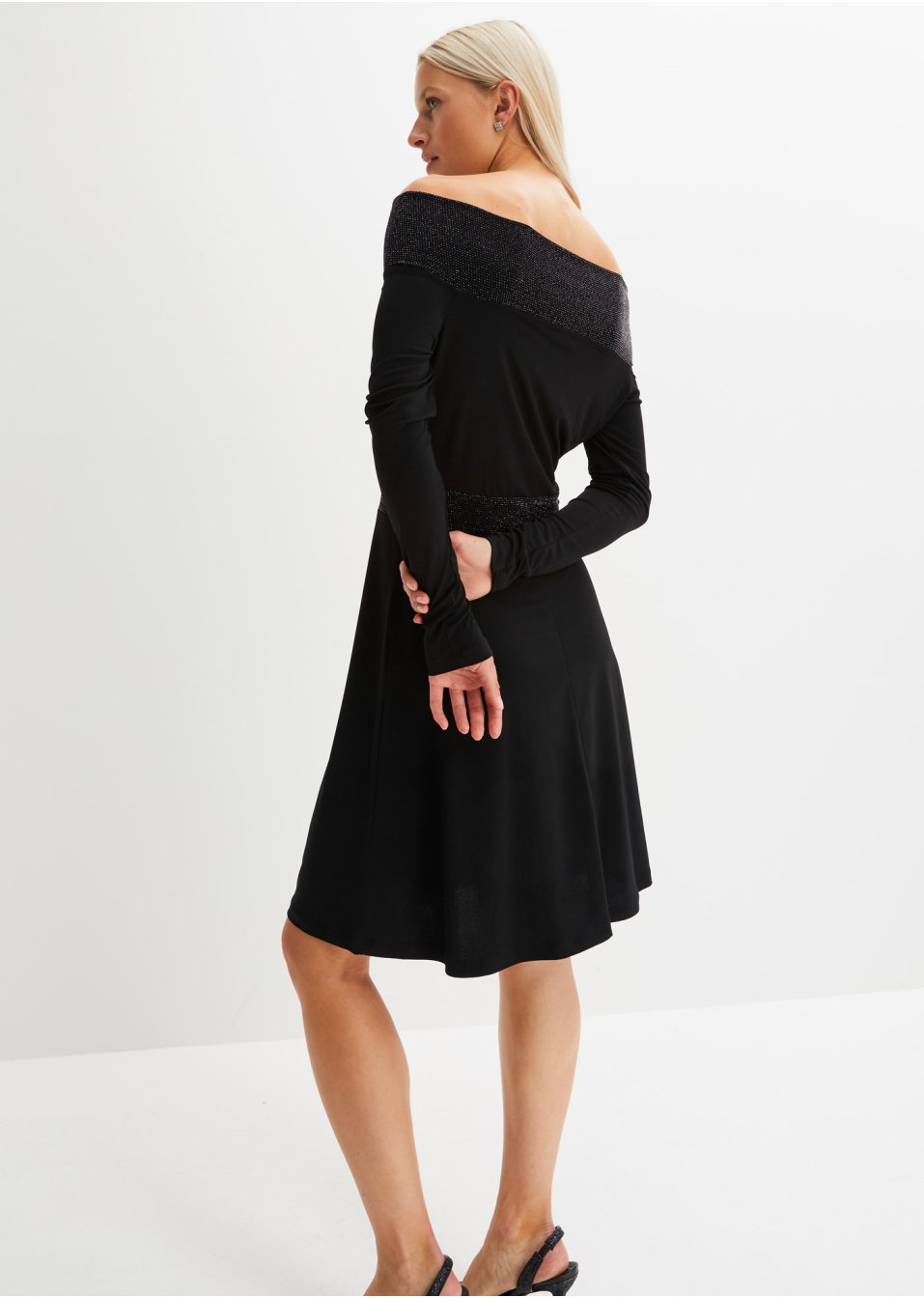 Robe en polyester recyclé à encolure Bardot avec effet brillant