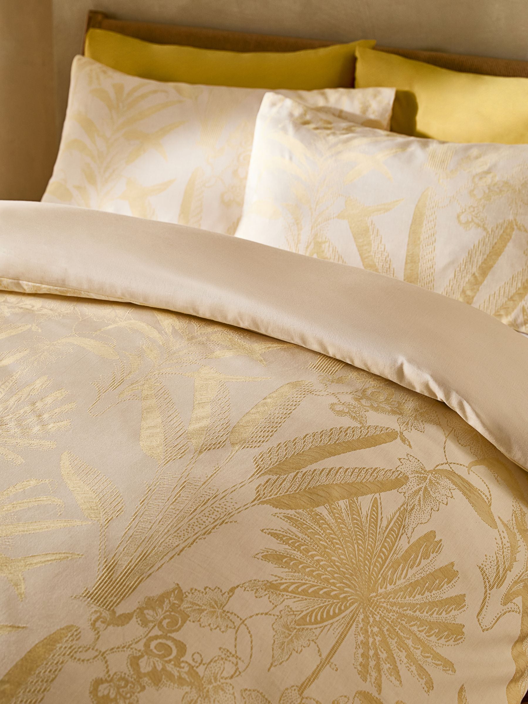 Tropical Floral 100% Cotton 200 Thread Count Jacquard Duvet Cover and Pillowcase Set
