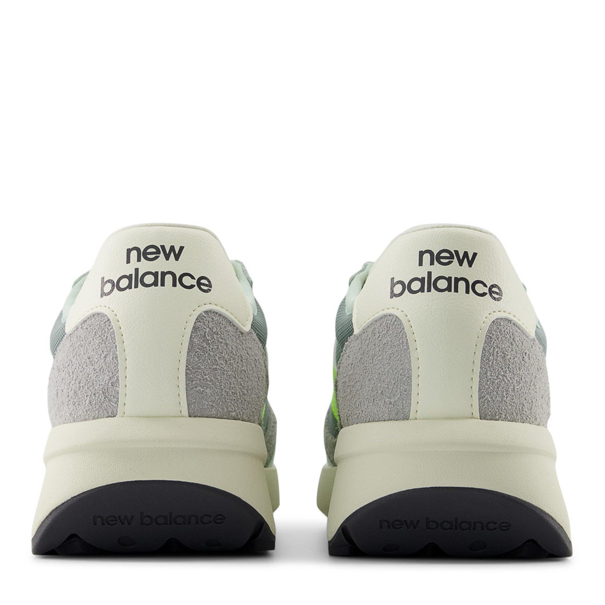 New Balance 370