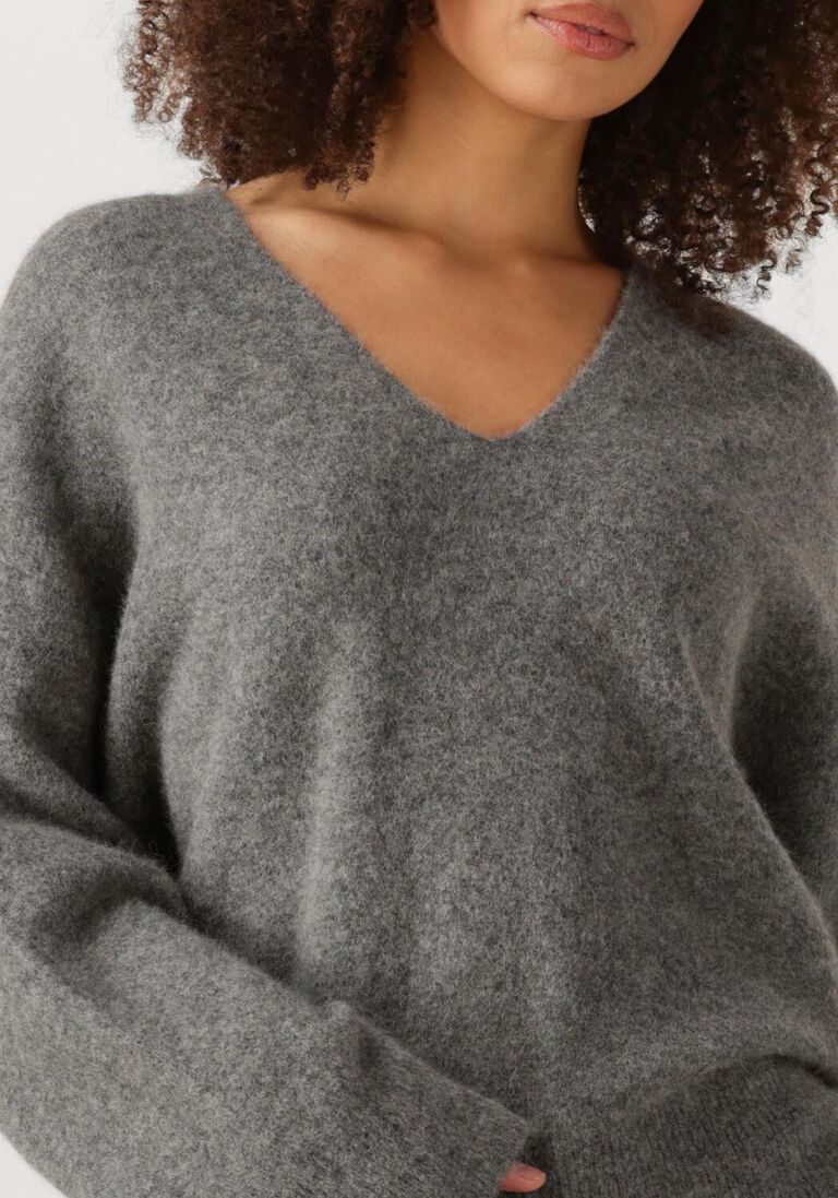 grijze knit-ted trui lucia