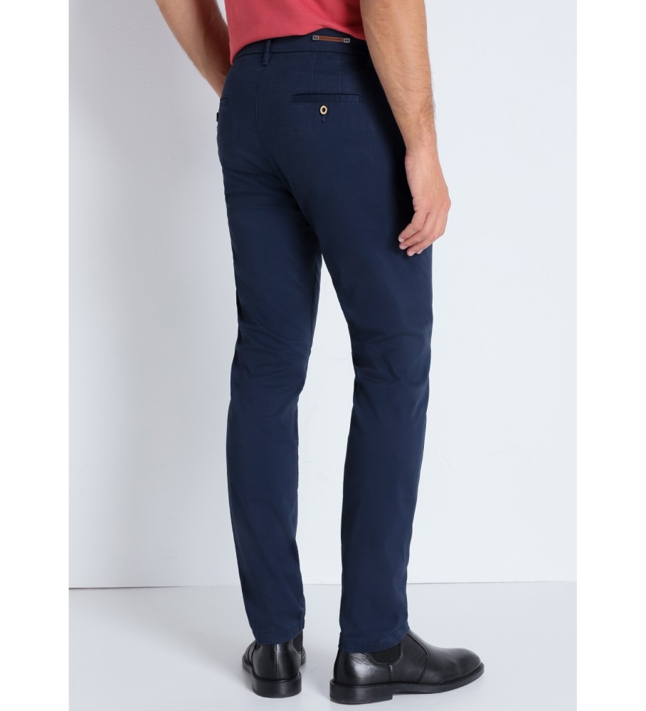 Victorio & Lucchino, Calça Chino V&L em Cetim Pêssego, Cintura Média | Corte Slim