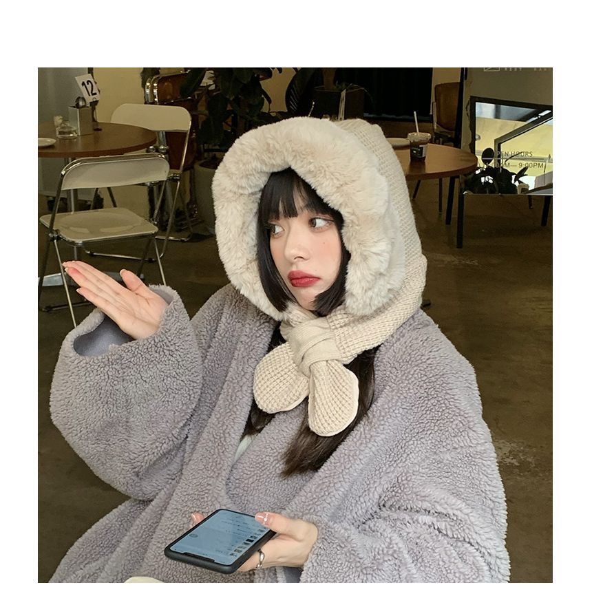 FROME - Sjaal met capuchon en pluizige rand