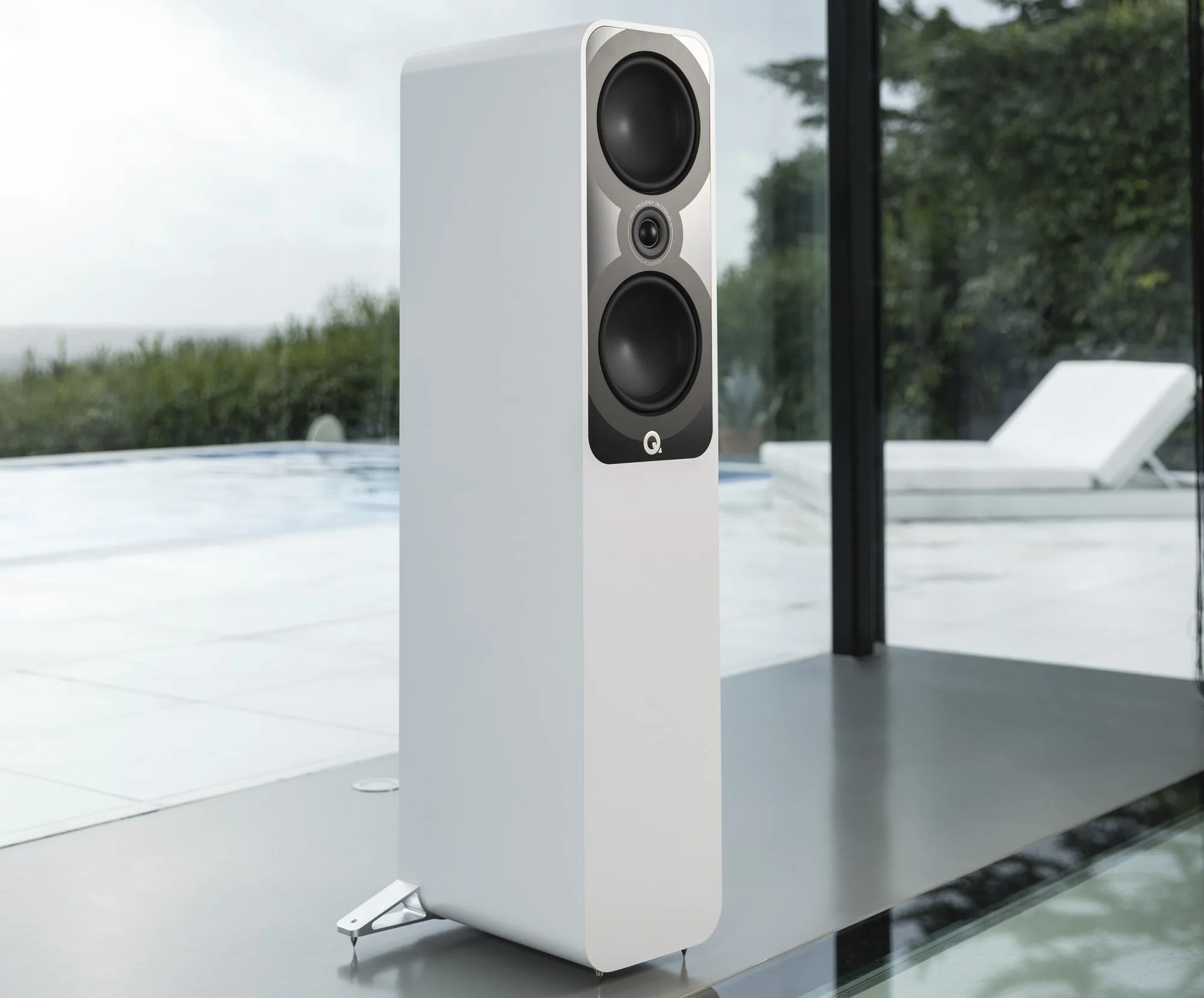 Q Acoustics 5050 Blanc mat (la paire) Enceintes colonne