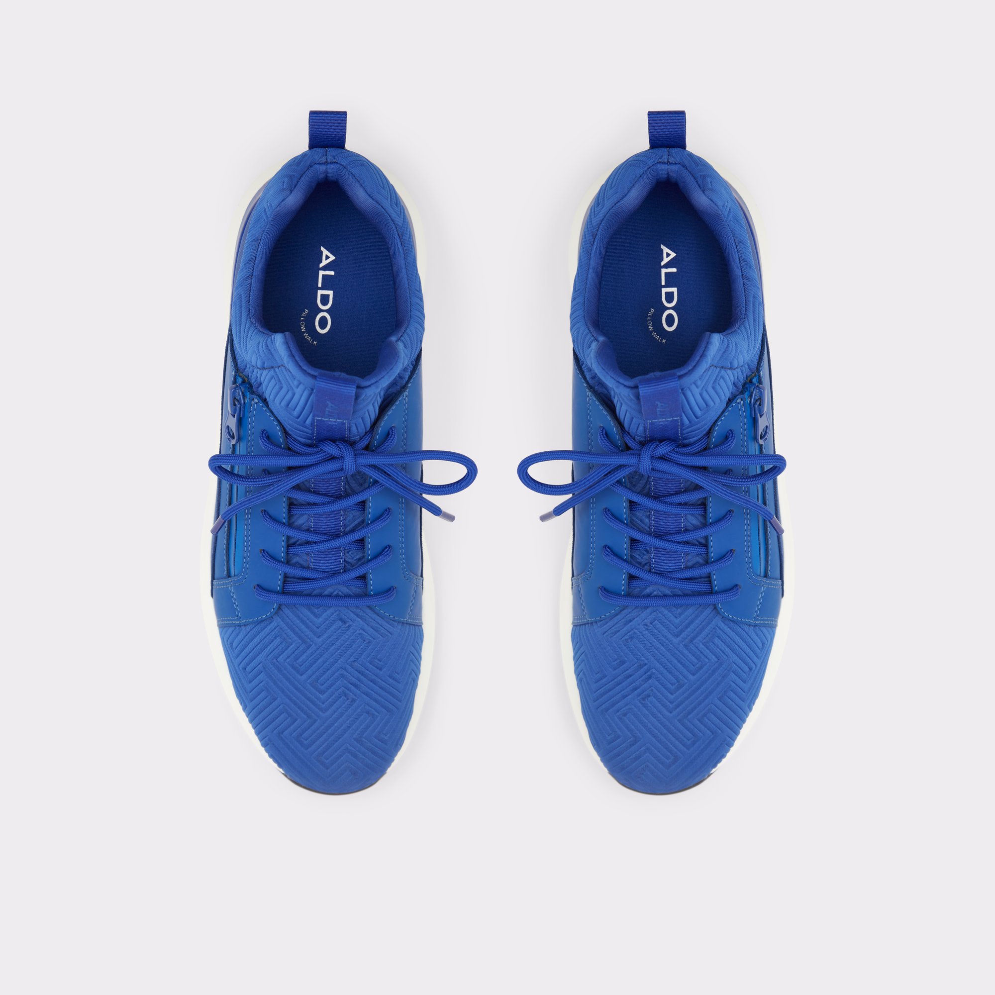 Thund Medium Blue Men Athletic sneakers
