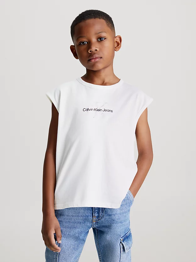 Camiseta regata infantil com logotipo metálico