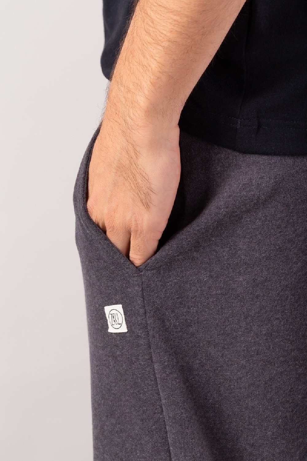 WE ARE ZRCL Trainerhose Trainer Pant Onyx