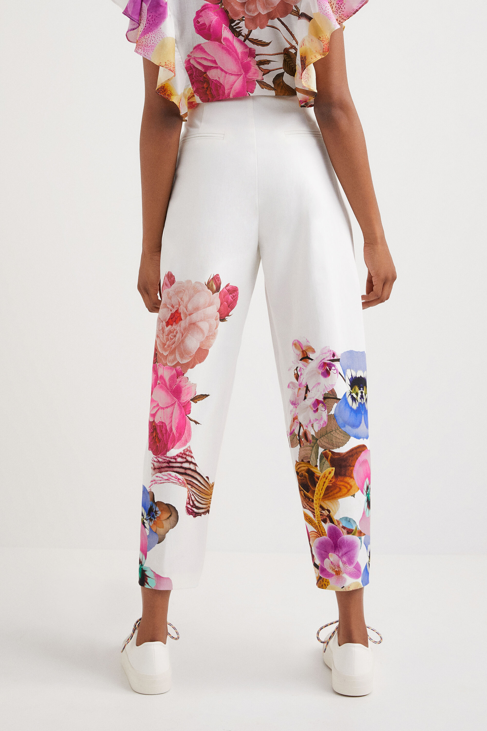 Pantalon baggy fleurs M. Christian Lacroix